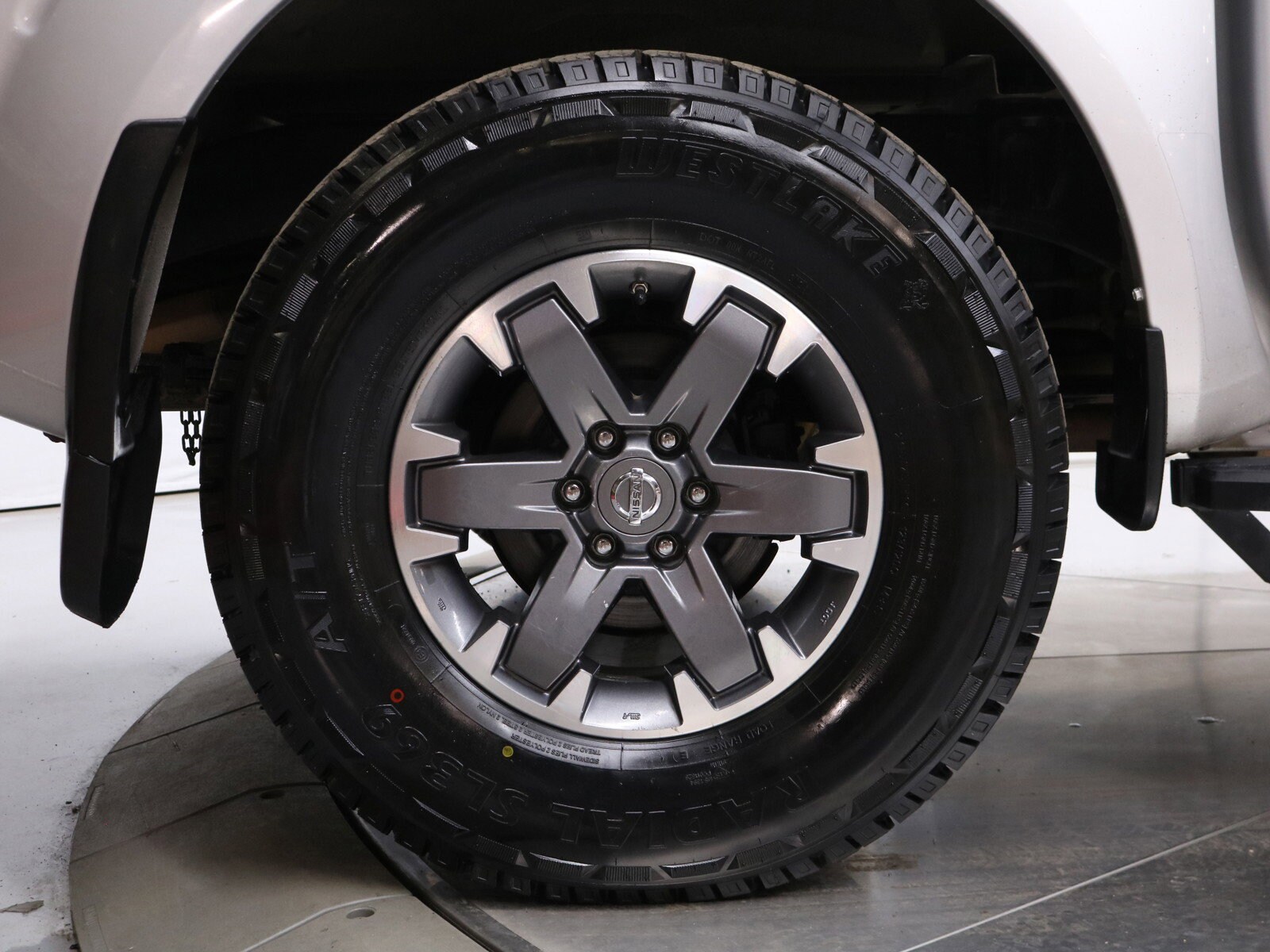 2018 Nissan Frontier 29