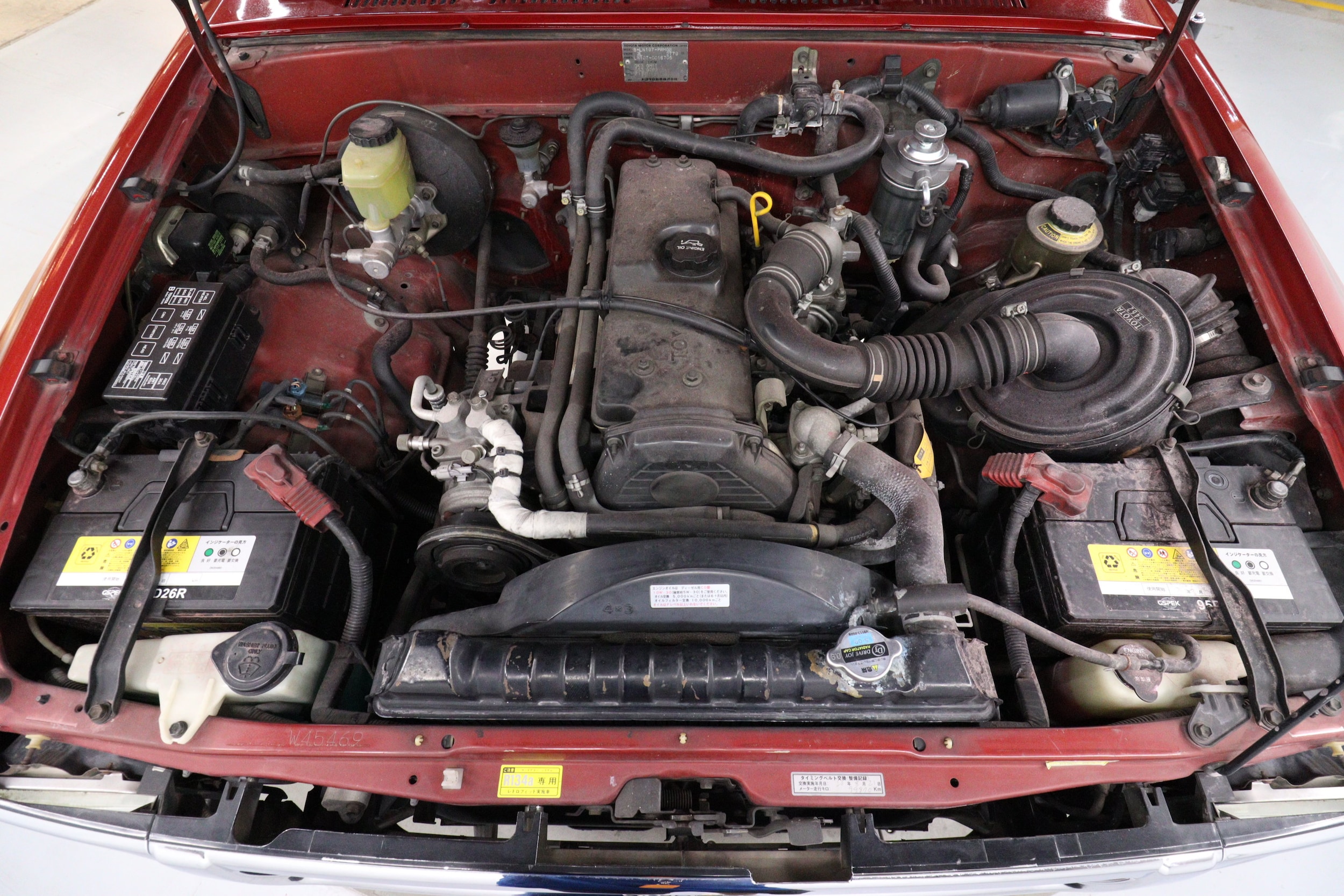 1993 Toyota Hilux 26