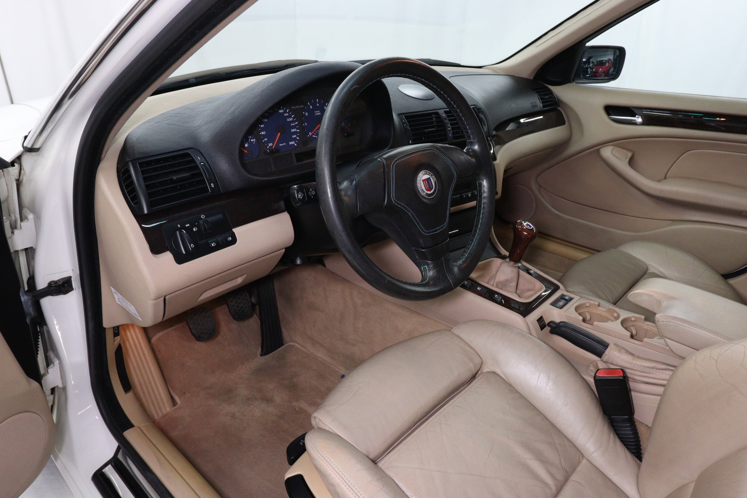 2000 BMW Alpina B3 10