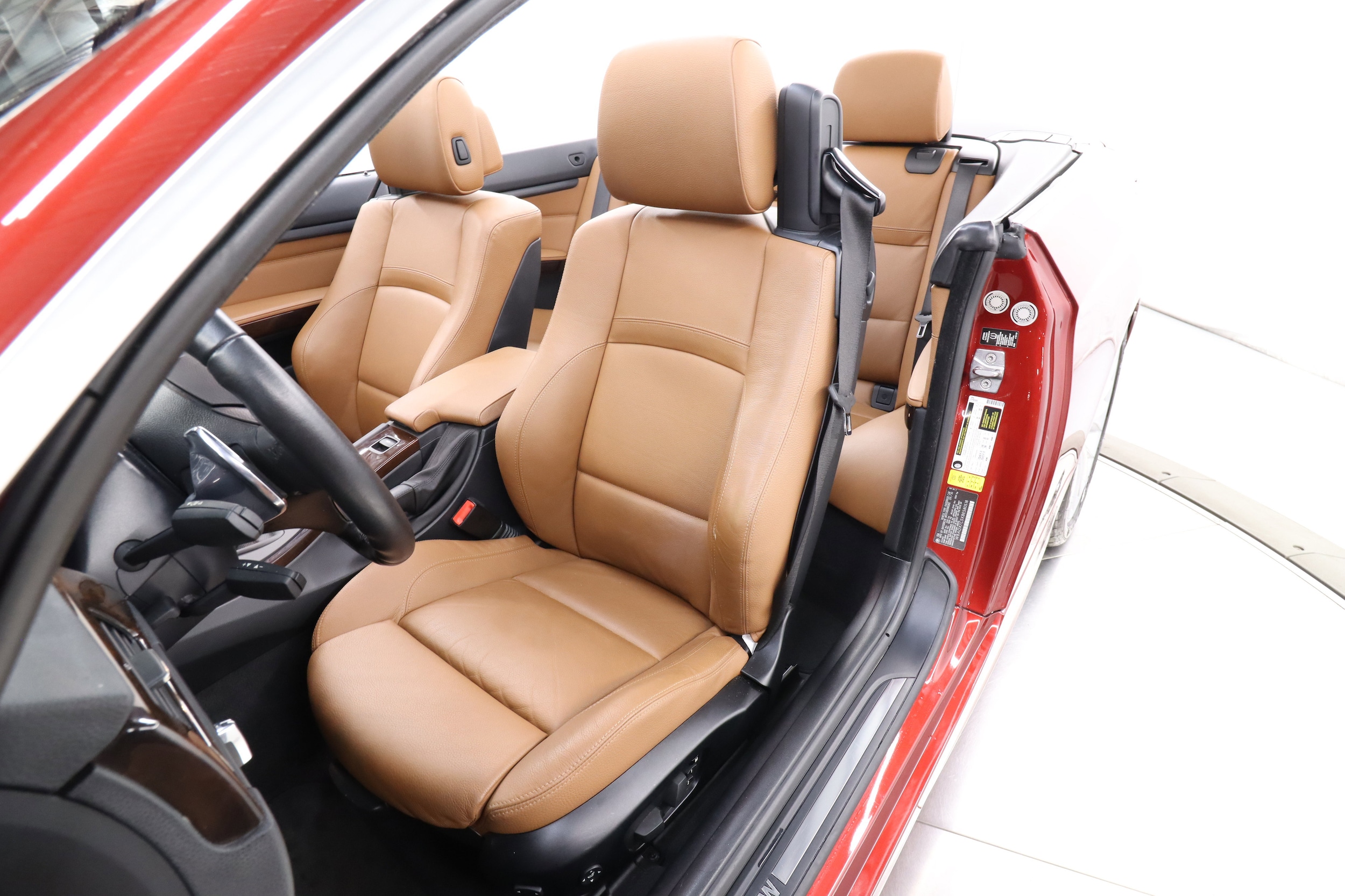 2011 BMW 3 Series 25