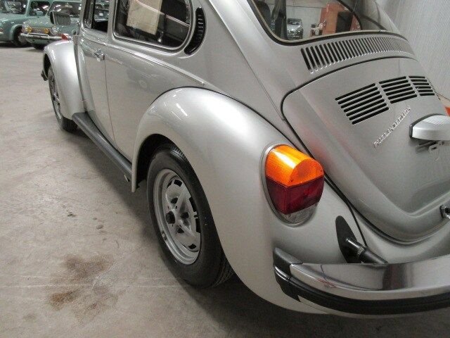 1977 Volkswagen Beetle 32