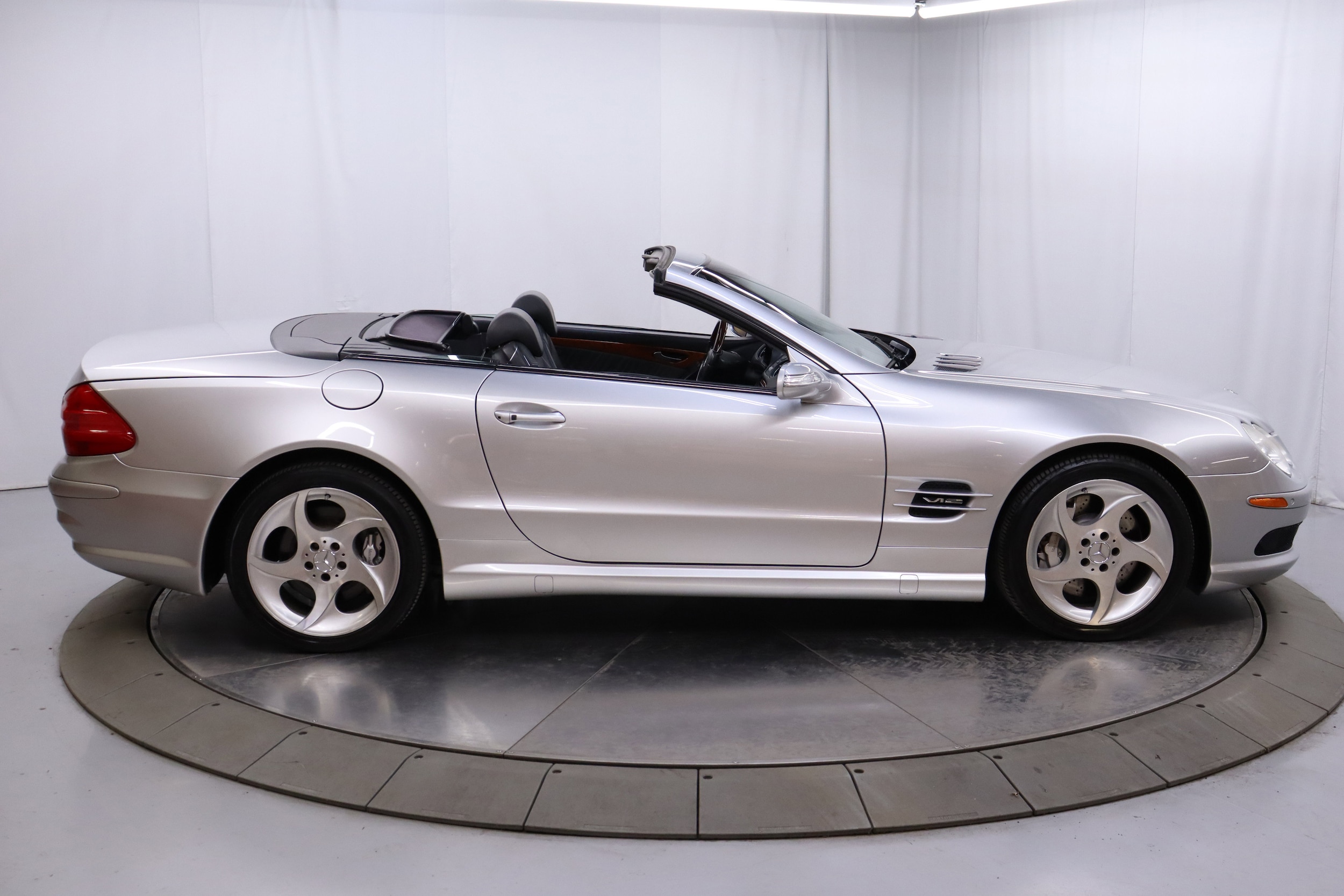 2004 Mercedes-Benz SL-Class 71