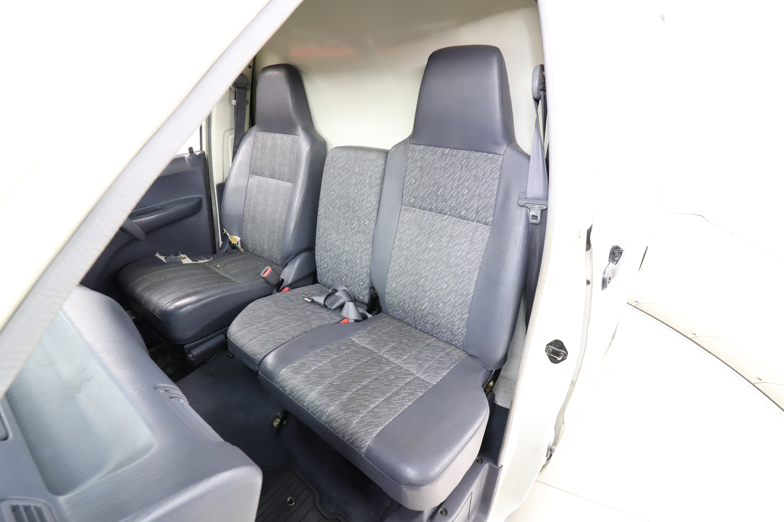 1998 Toyota Liteace 16