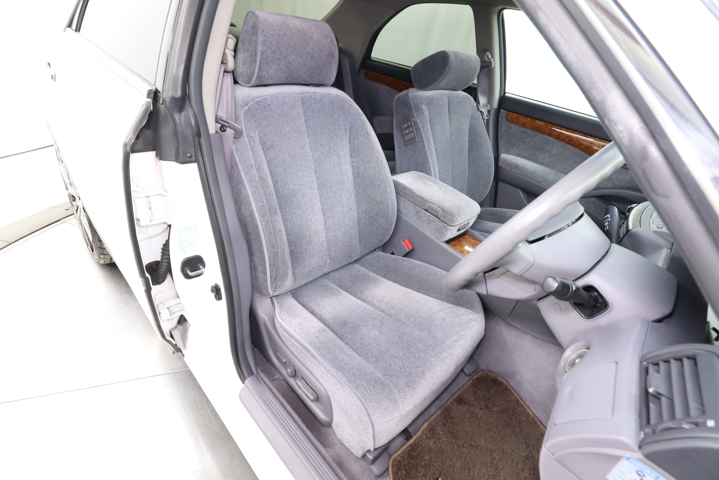2001 Mitsuoka Galue 2 18