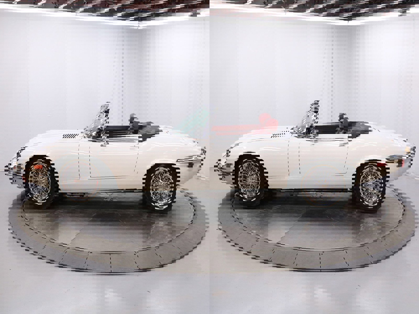 1974 Jaguar E Type 89