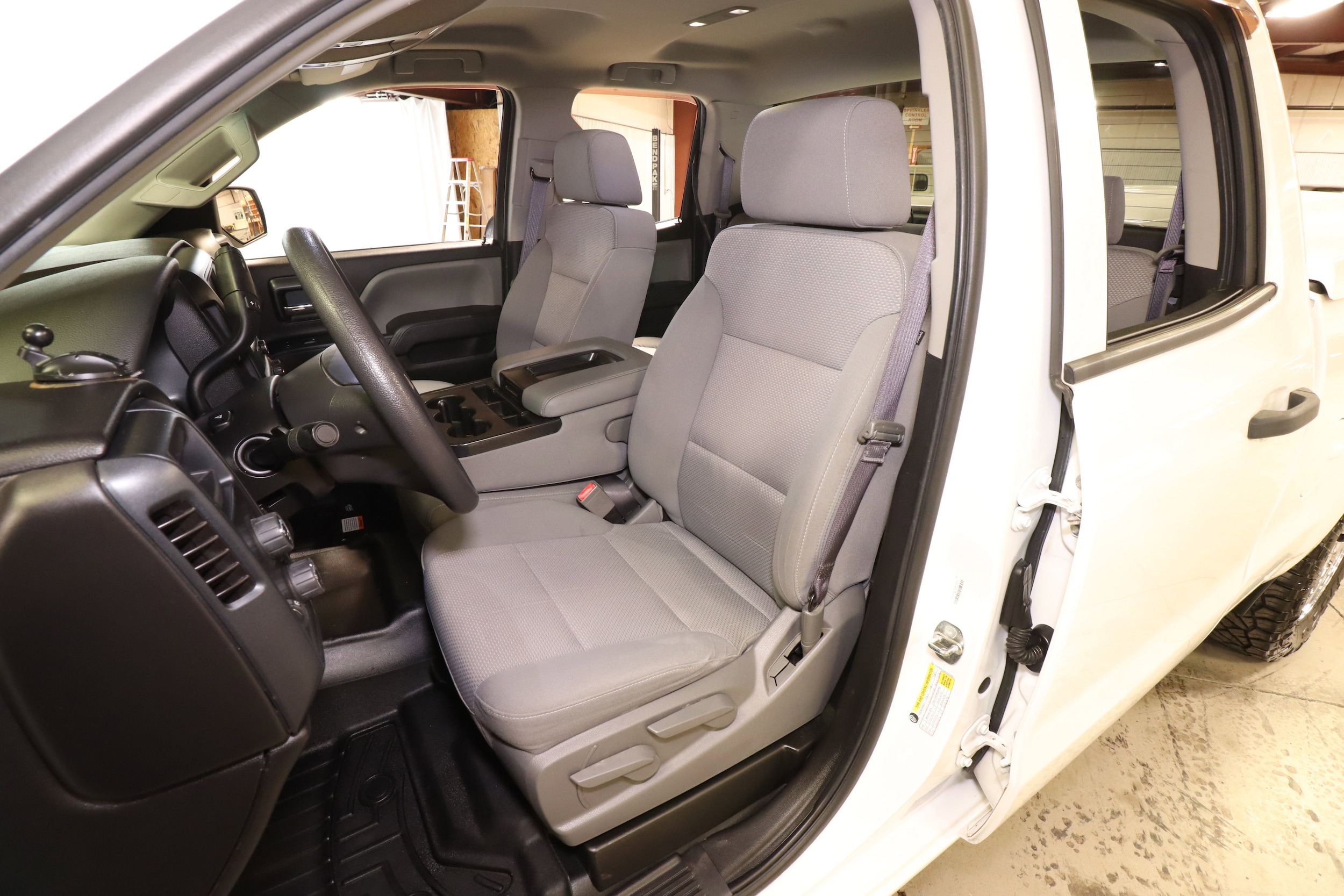 2017 Chevrolet Silverado 1500 18