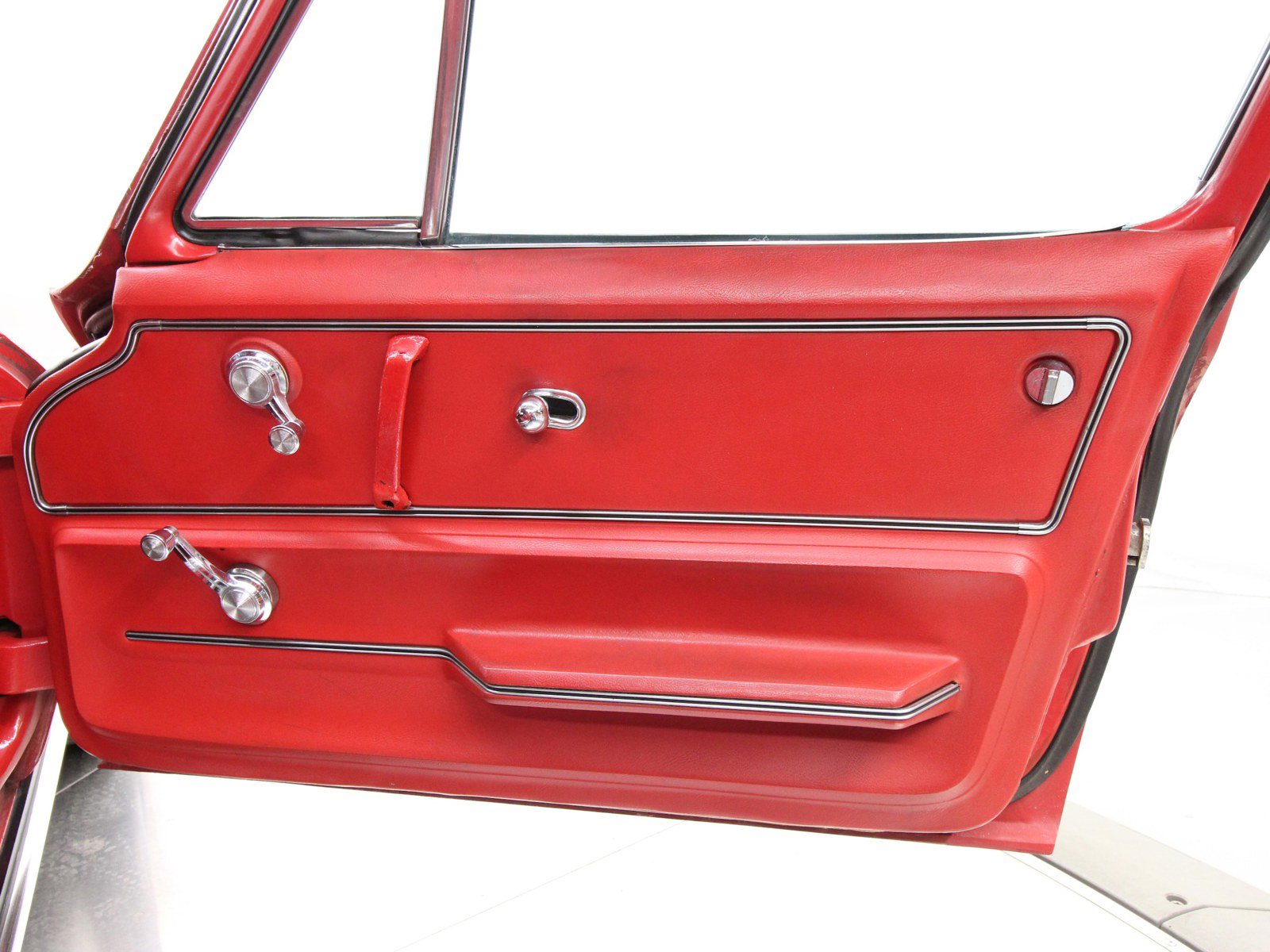 1965 Chevrolet Corvette 24
