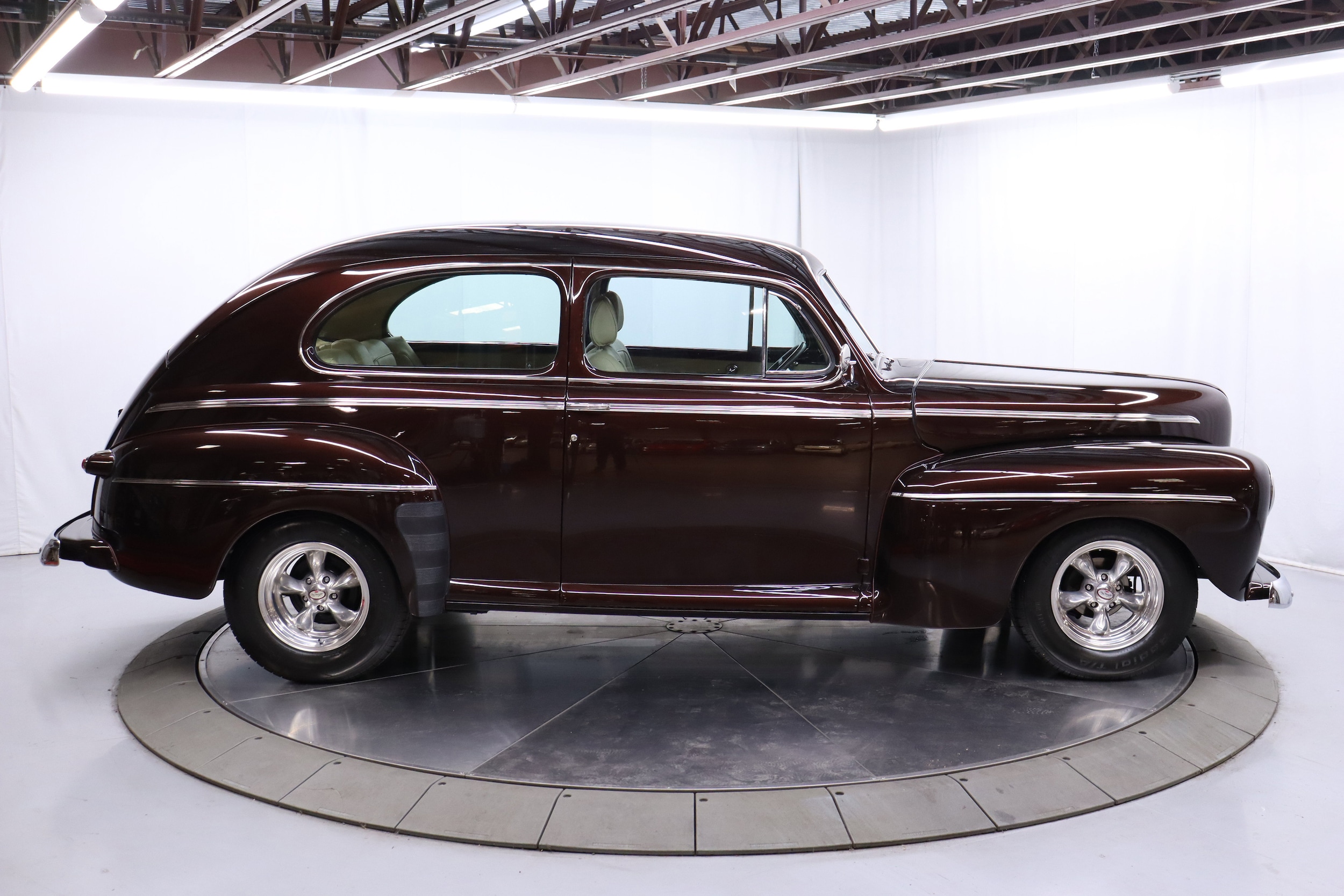1946 Ford Super Deluxe 10