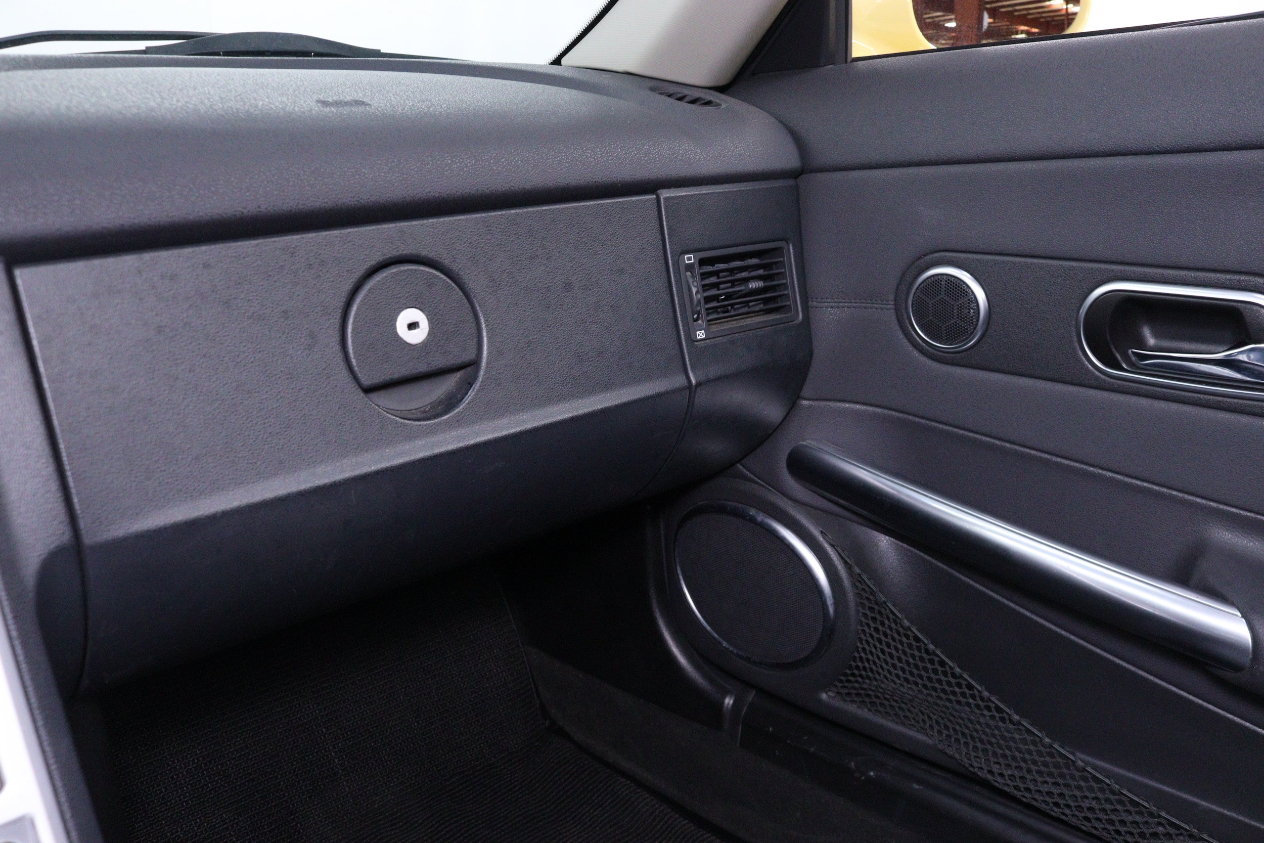2005 Chrysler Crossfire 67