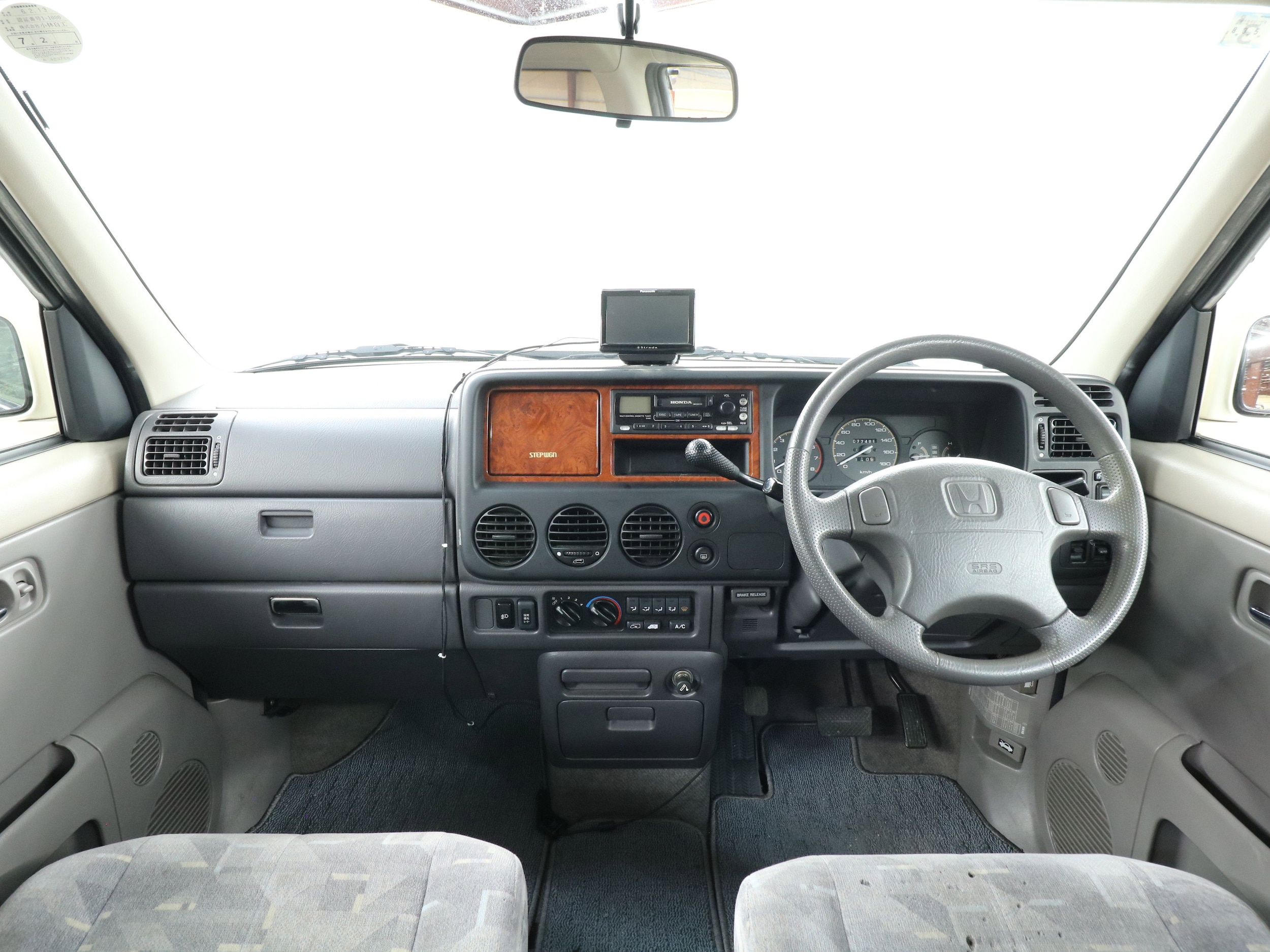1999 Honda Stepwgn 47
