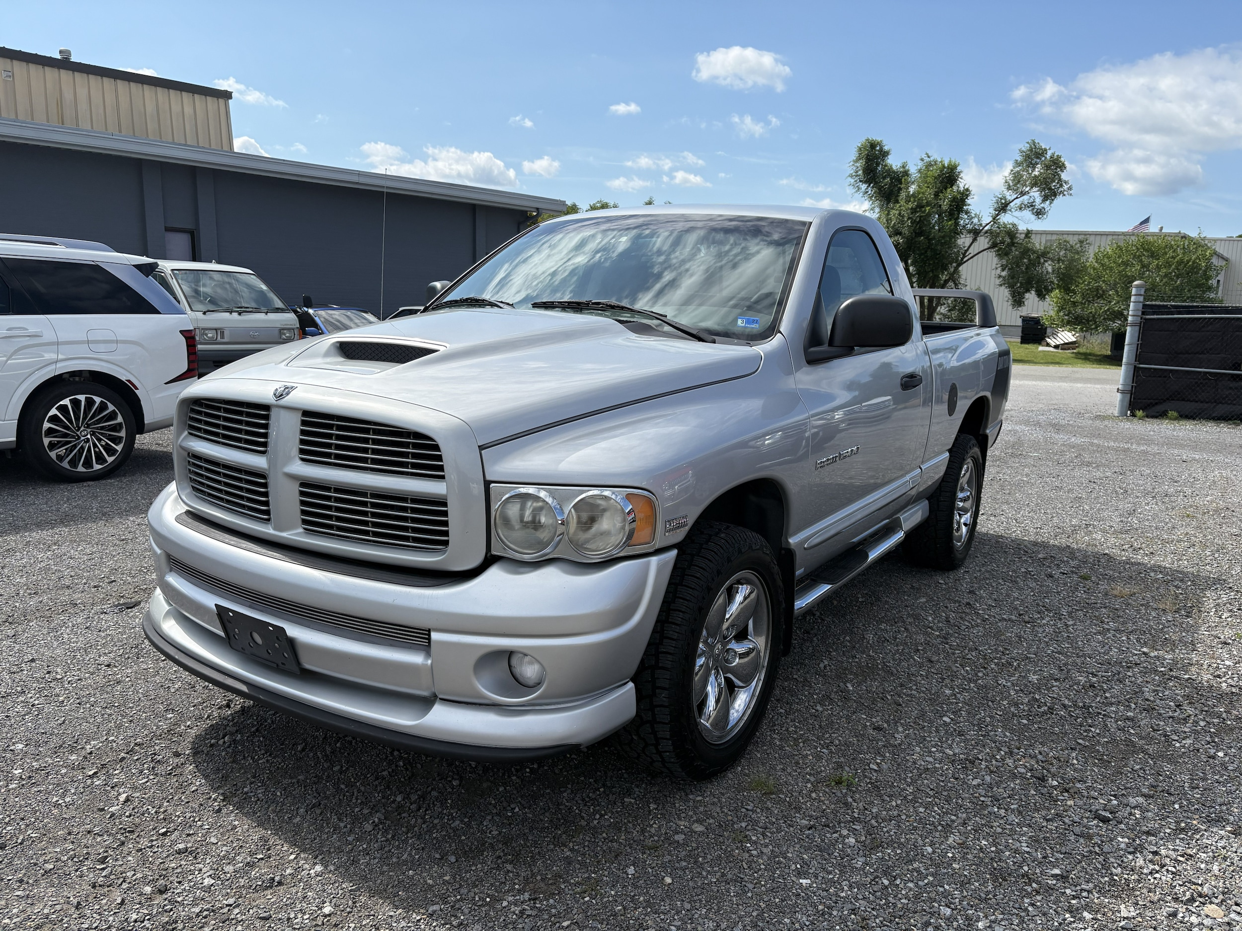2005 Dodge Ram 1500 SLT 4x4 Regular Cab SWB's photo