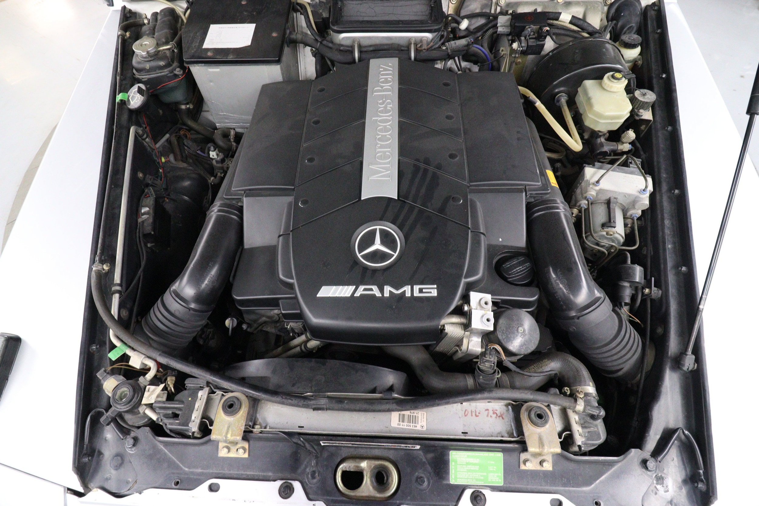 2000 Mercedes Benz AMG G55L 27
