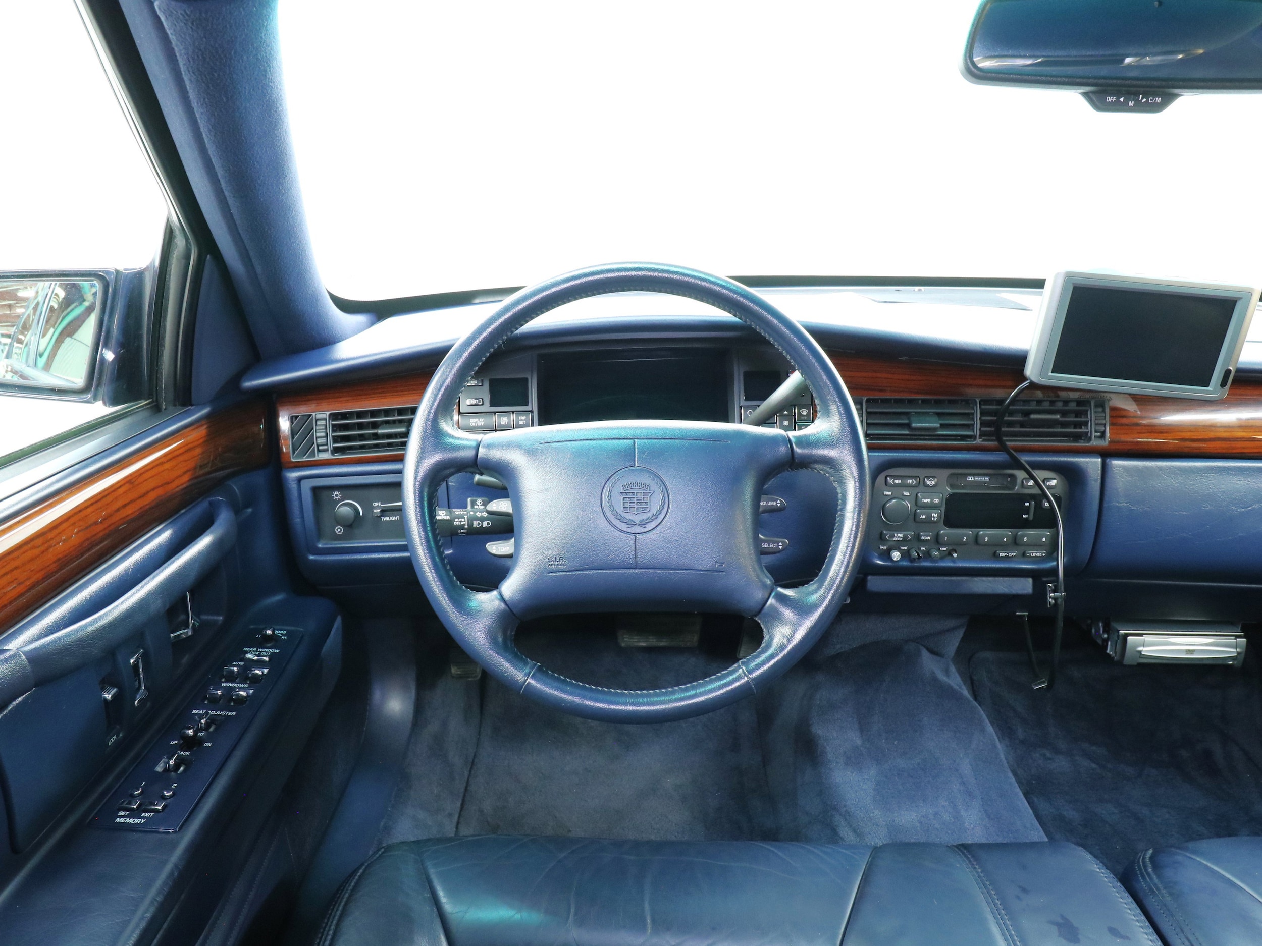 1996 Cadillac Concours 10