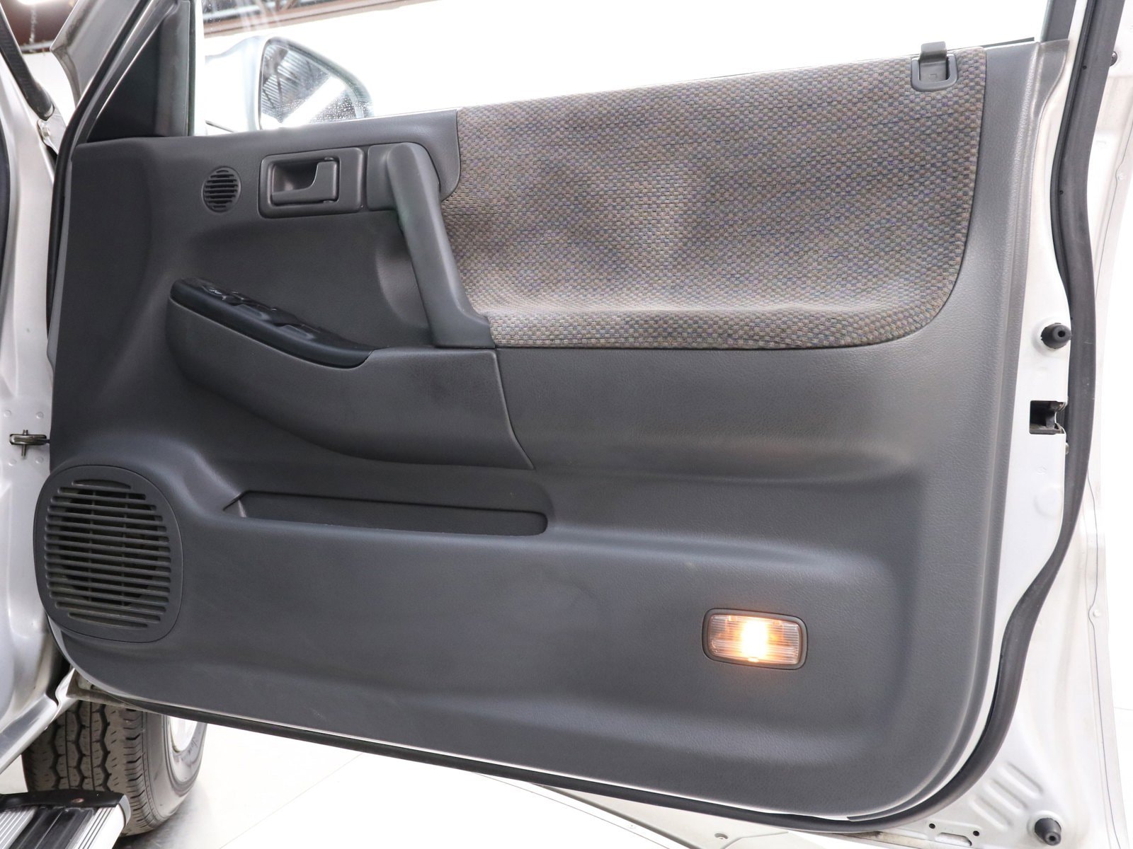 1998 Isuzu Wizard 22