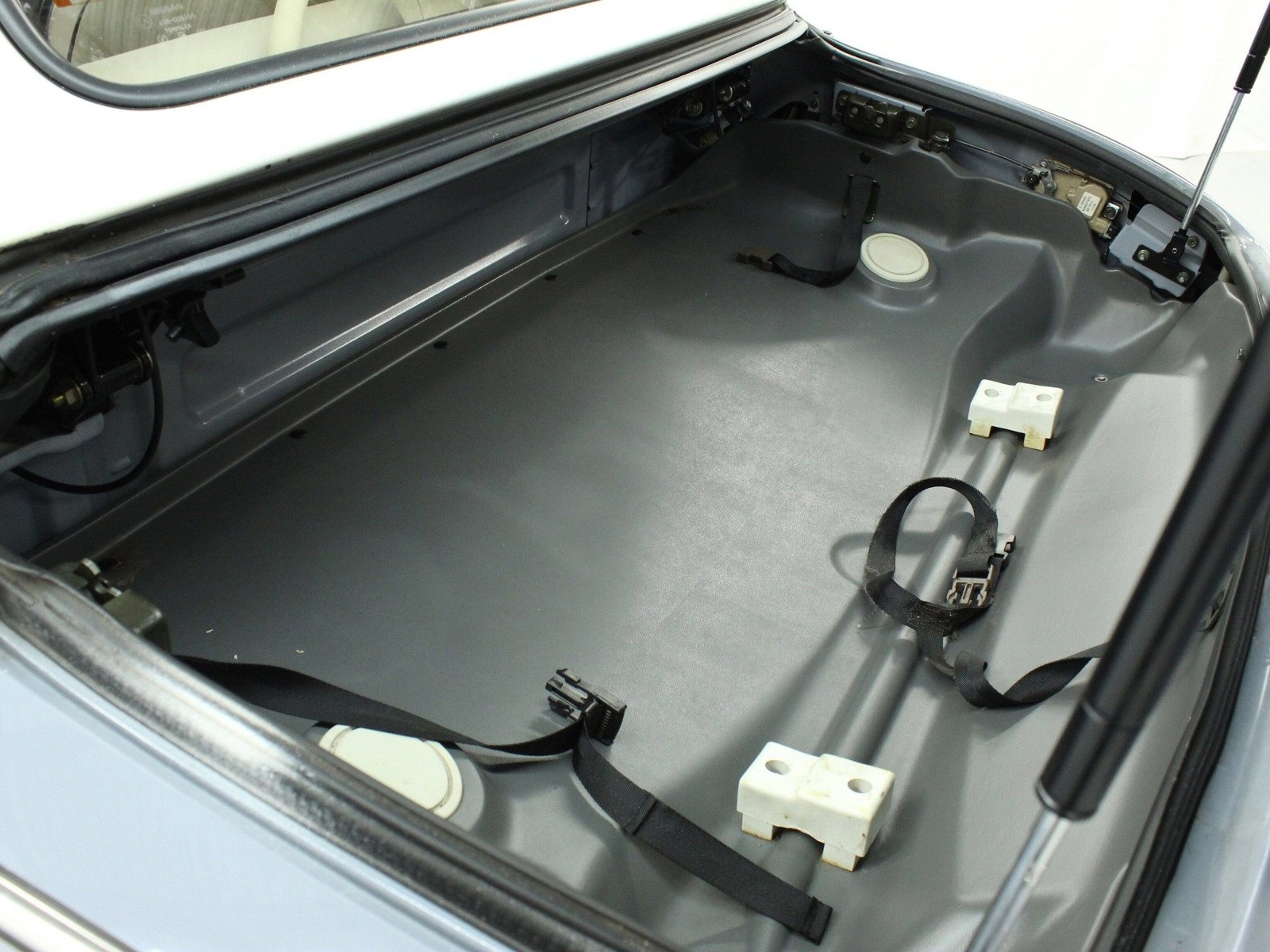 1992 Nissan Figaro 33