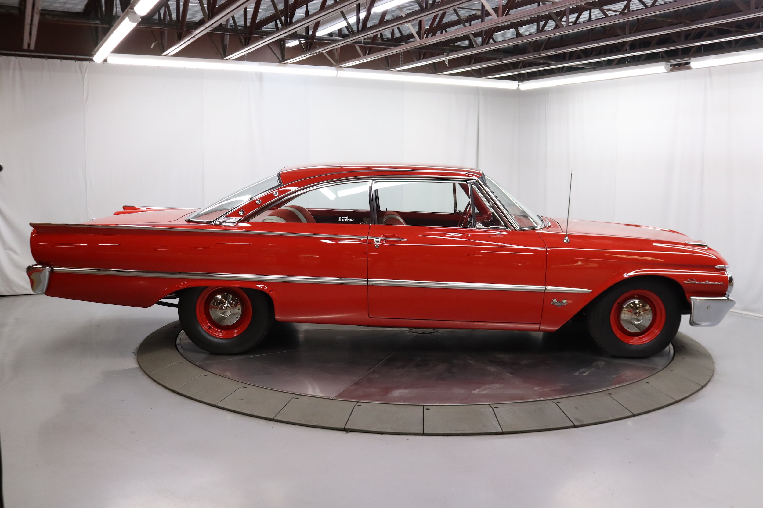 1961 Ford Galaxie 16