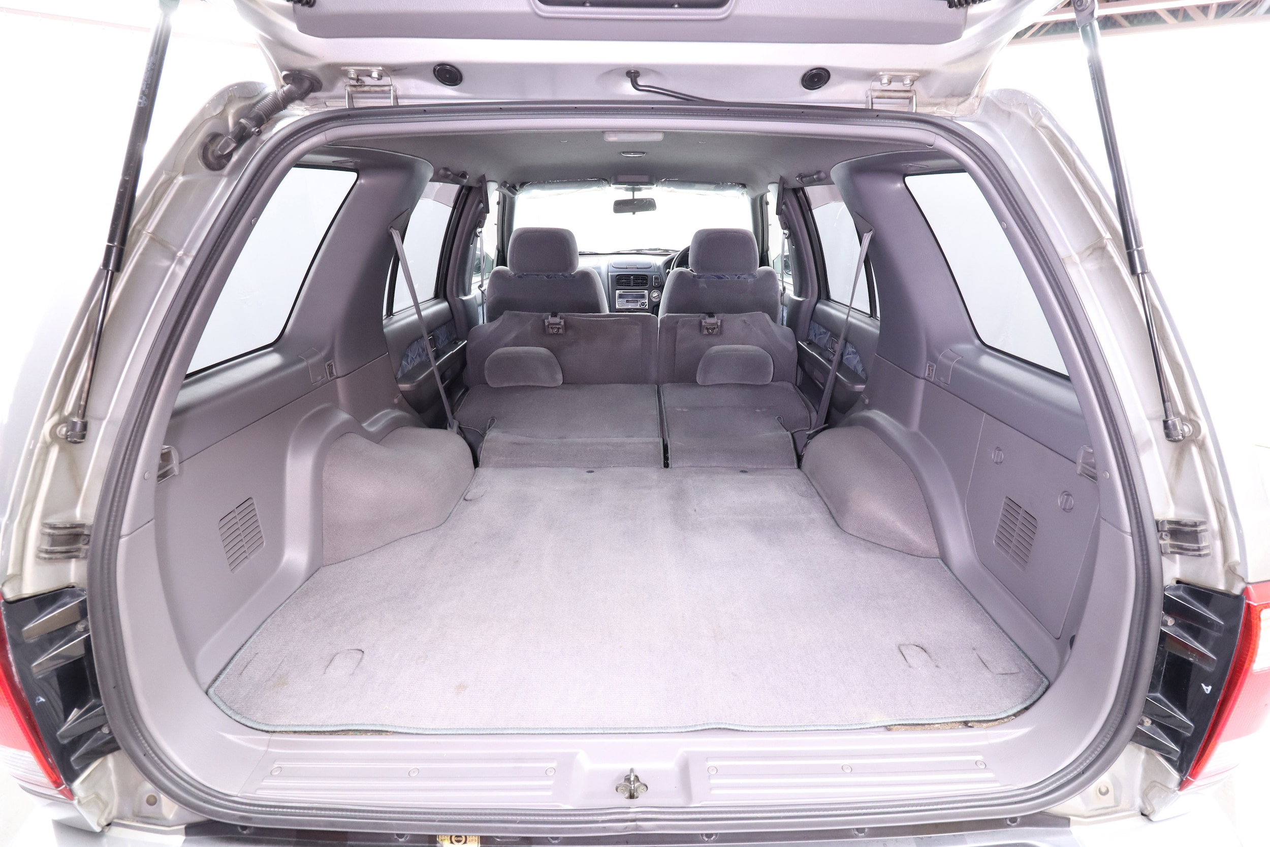 1999 Nissan Terrano 32