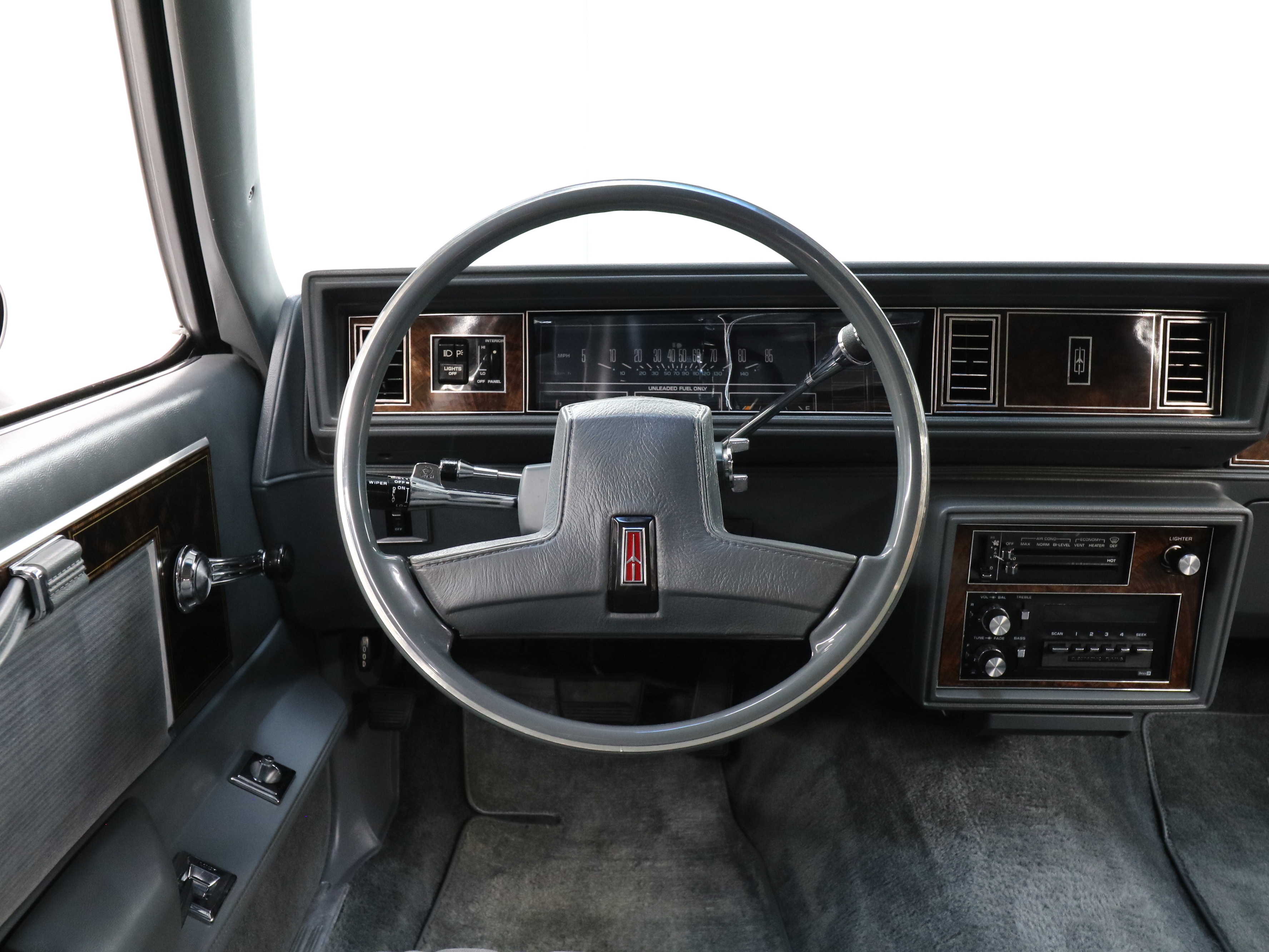 1985 Oldsmobile Cutlass Supreme 10