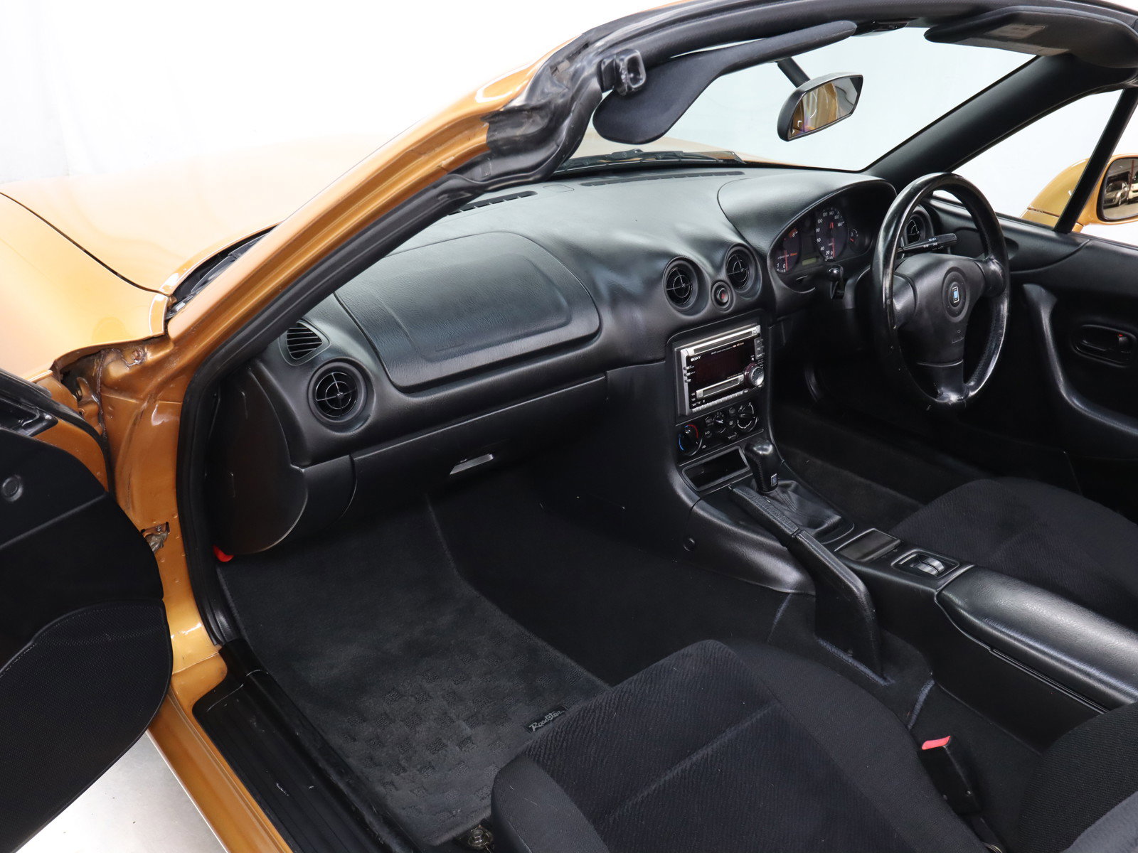 1998 Mazda Eunos Roadster 24