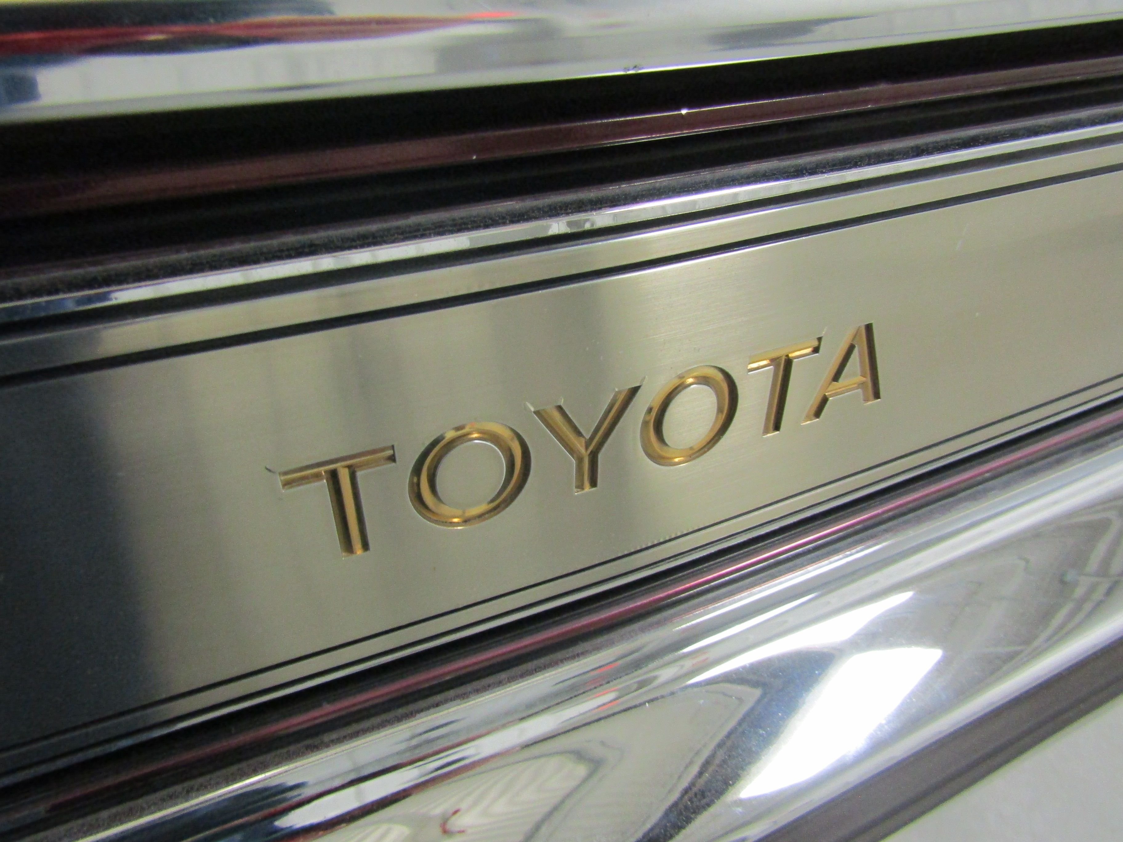 1992 Toyota Century 48