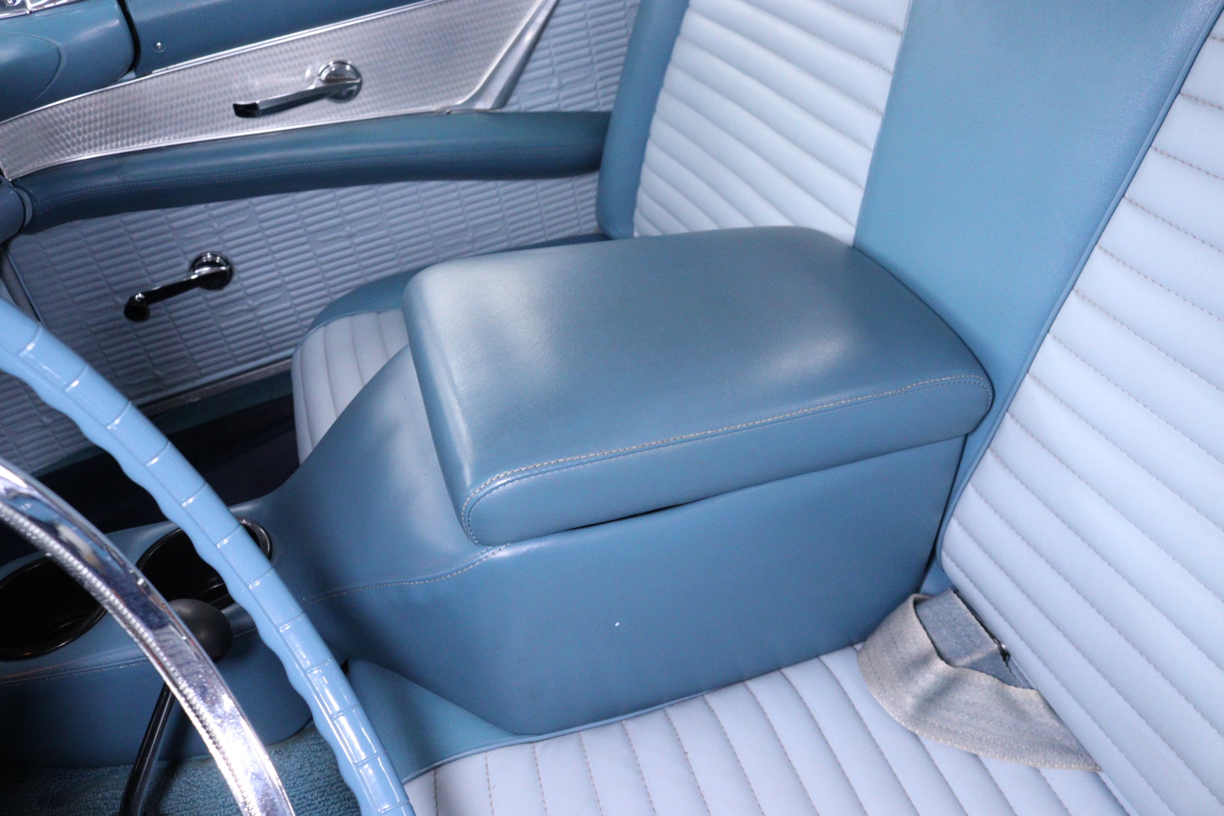 1957 Ford Thunderbird 119