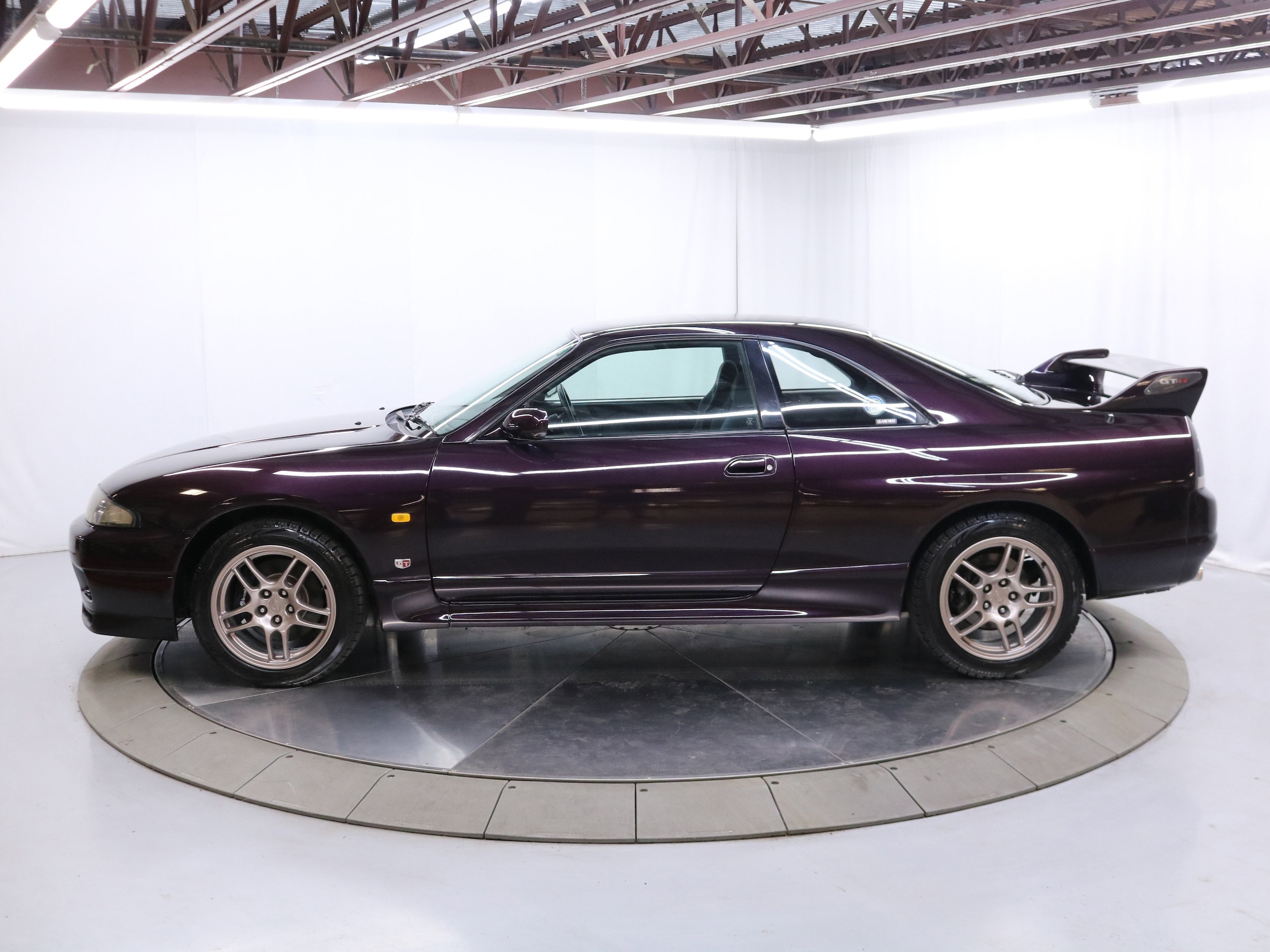 1995 Nissan Skyline 4