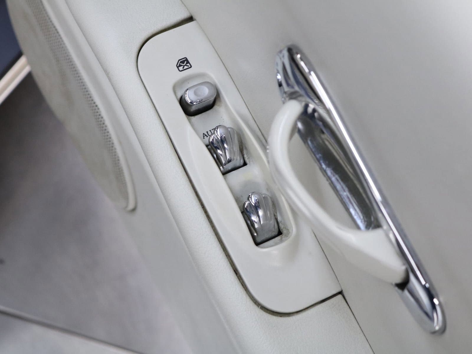 1991 Nissan Figaro 23