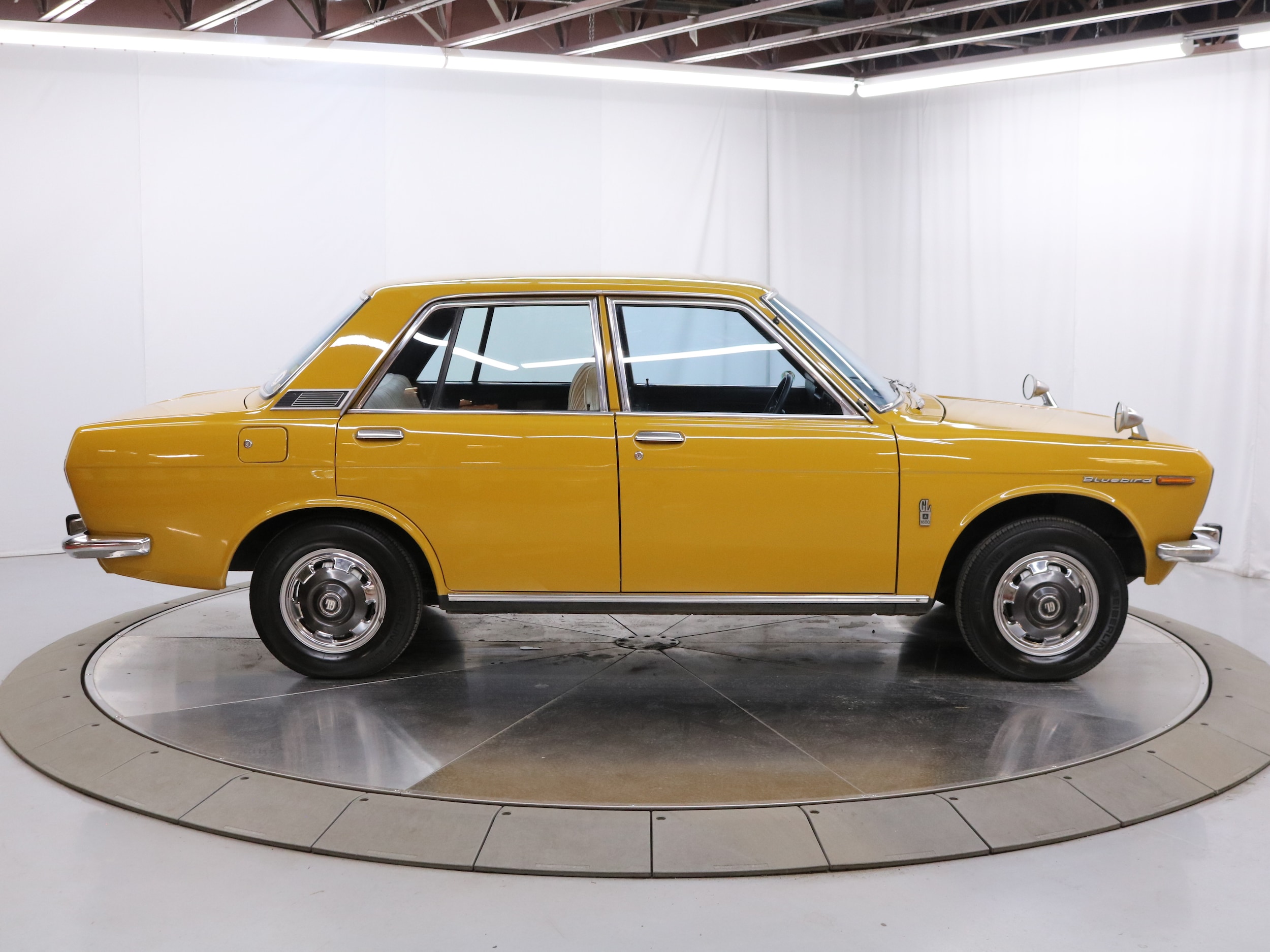 1971 Datsun Bluebird 8