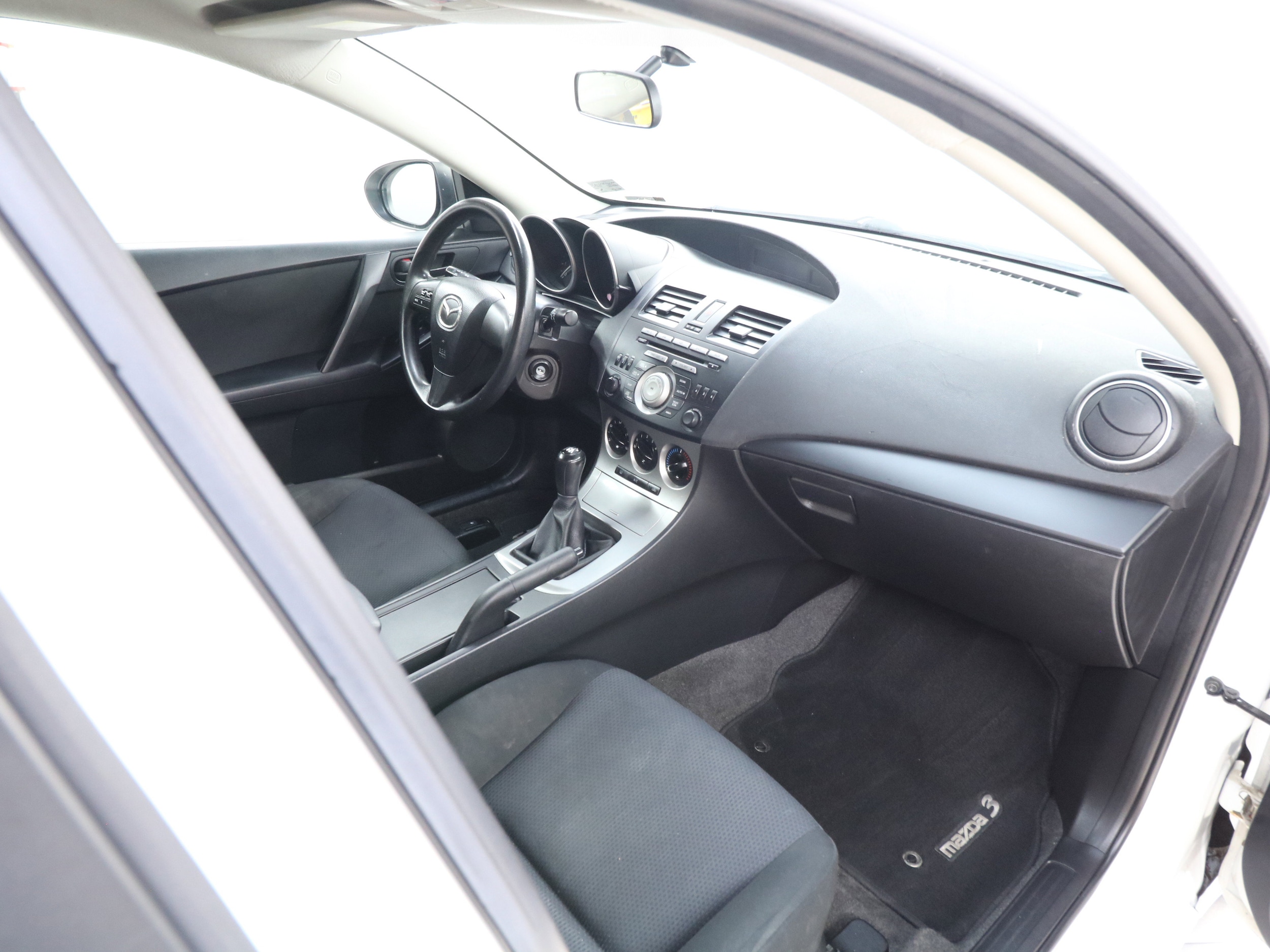 2010 Mazda 3 15