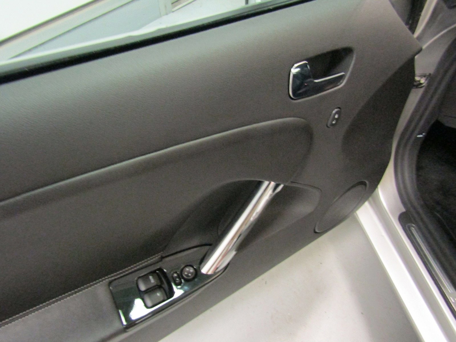 2007 Saturn Sky 30