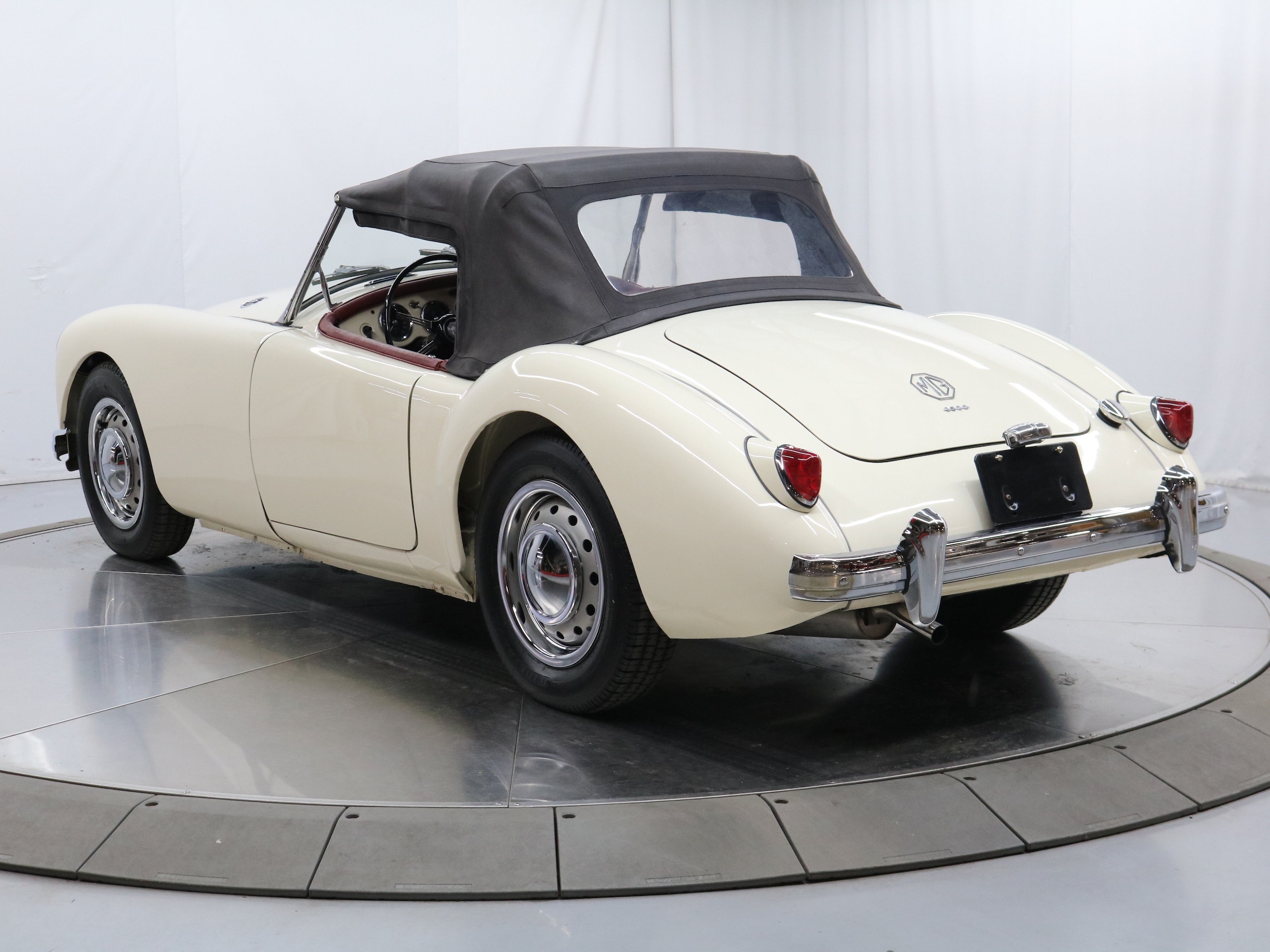 1961 MG Roadster 5