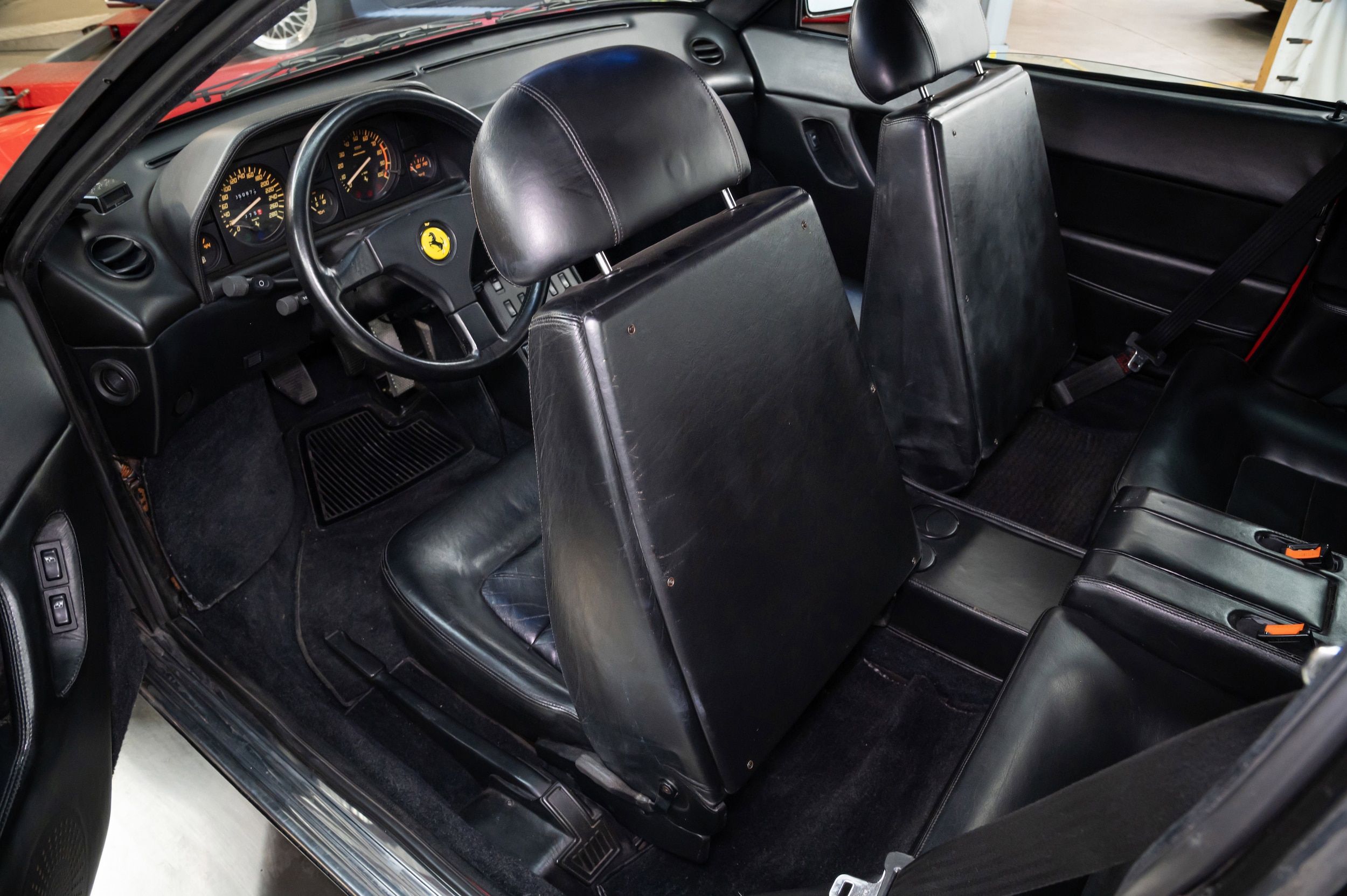 1991 Ferrari Mondial 163