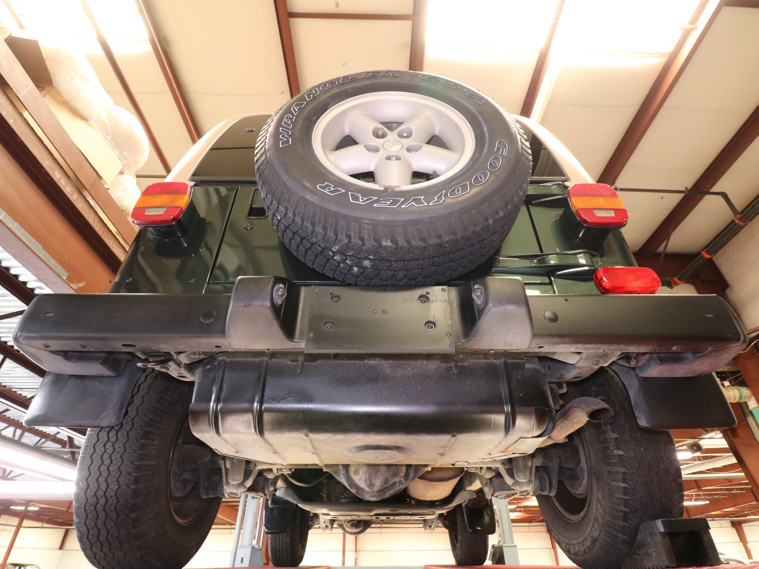 1999 Jeep Wrangler 38