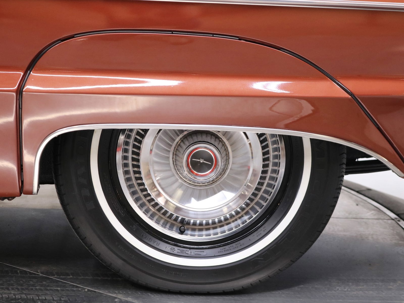 1966 Ford Thunderbird 31
