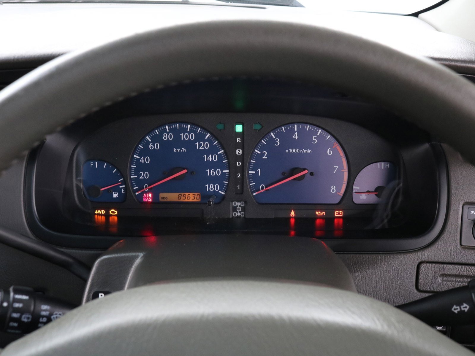 1998 Nissan Elgrand 10