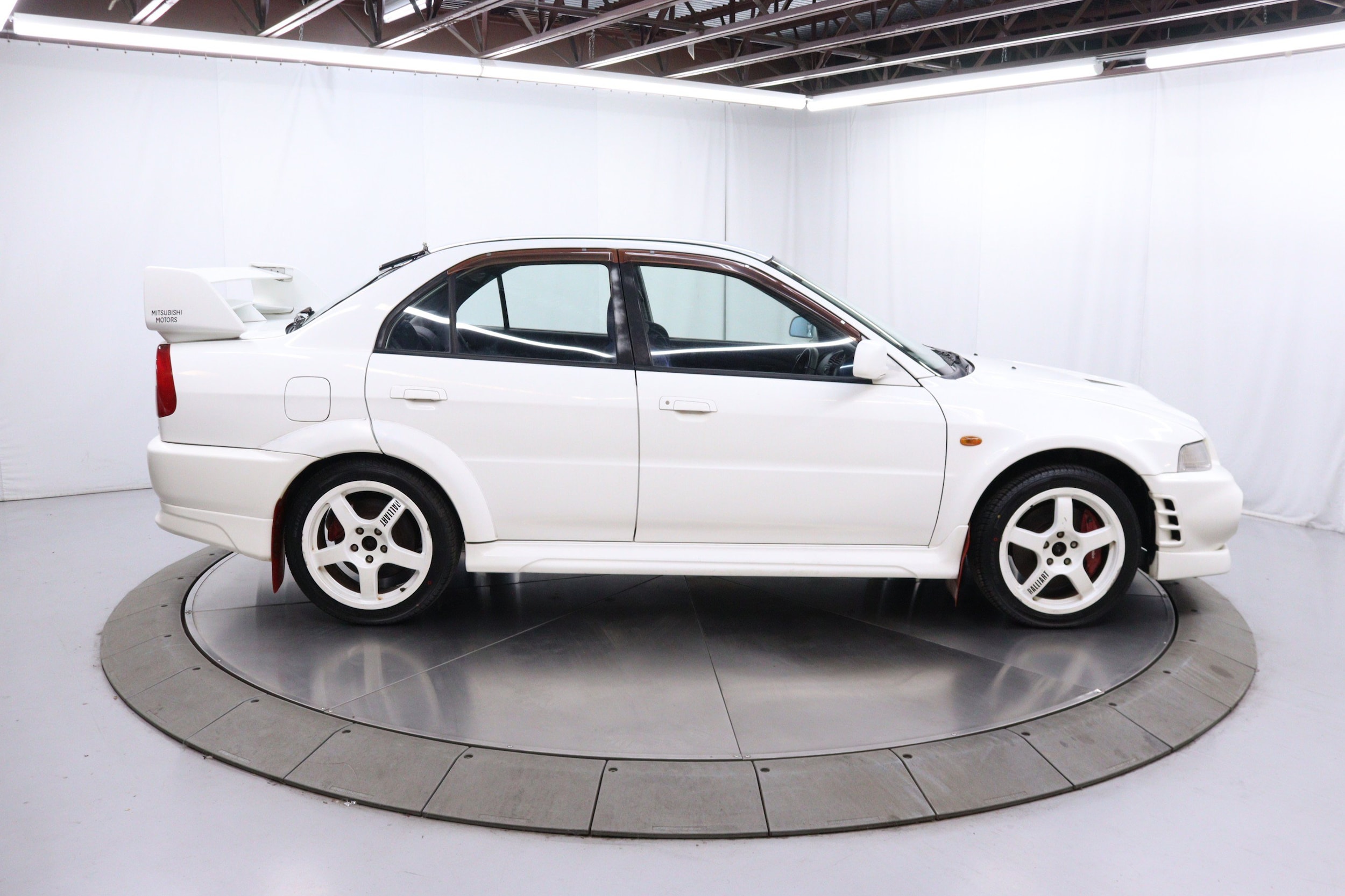 1999 Mitsubishi Lancer 8