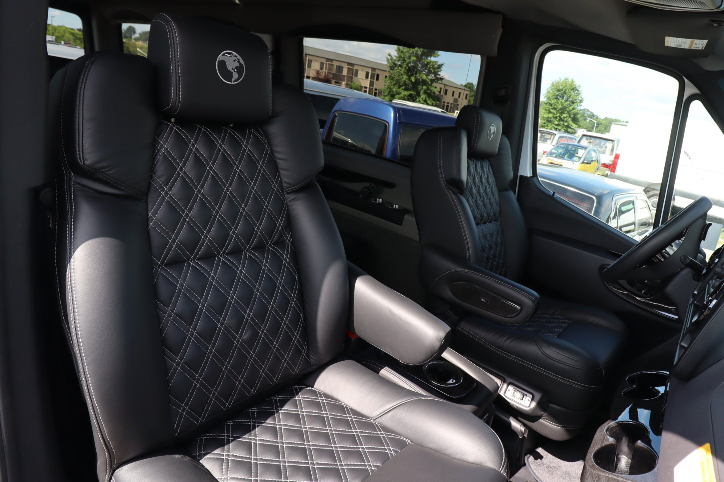 2025 Mercedes-Benz Sprinter 2500 43