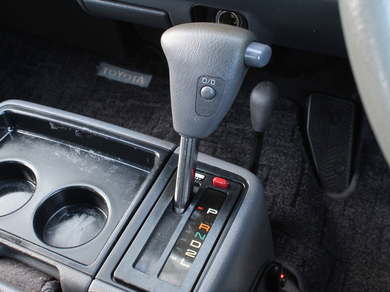 1991 Toyota HiAce 13