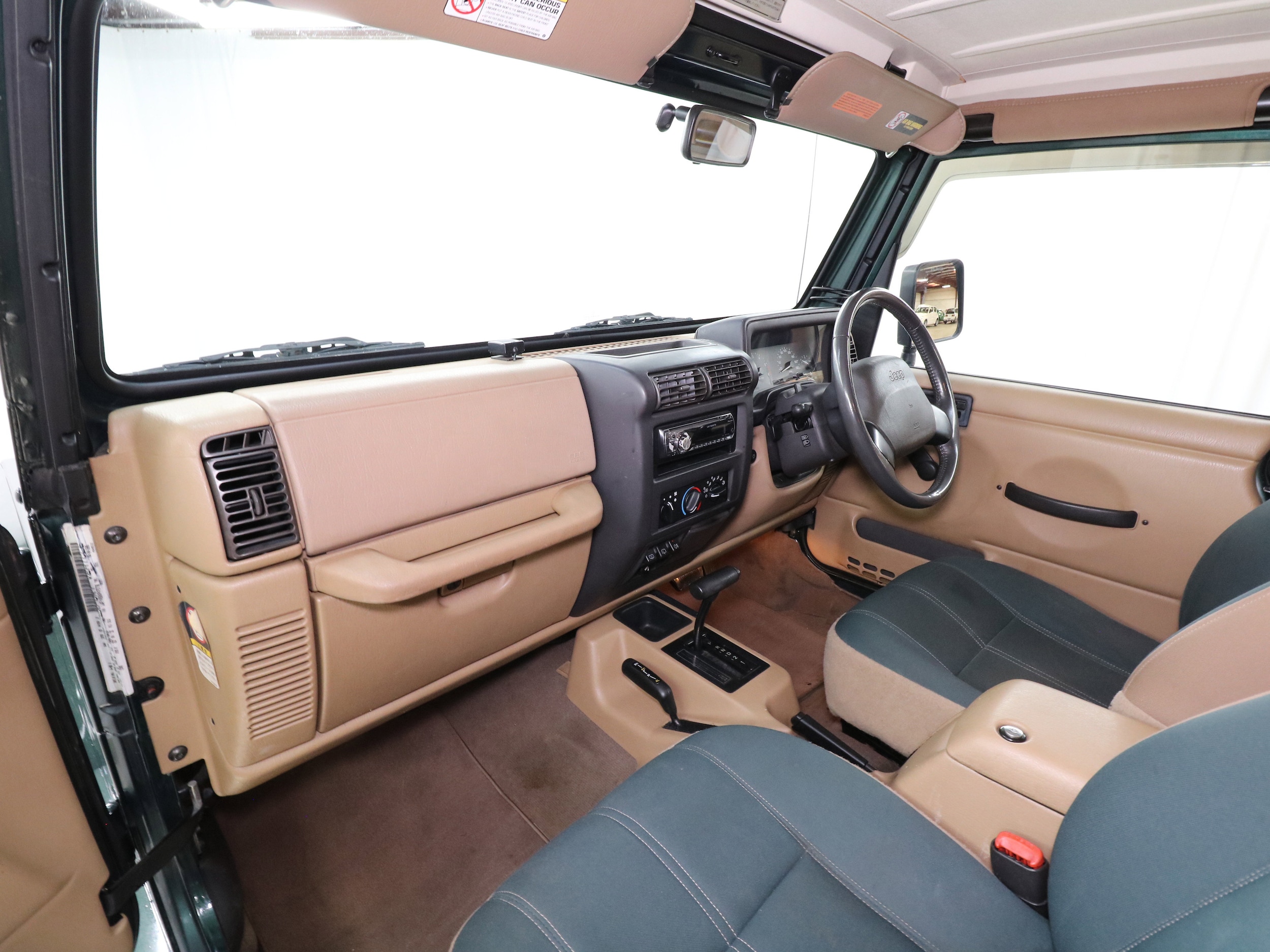 1999 Jeep Wrangler 16