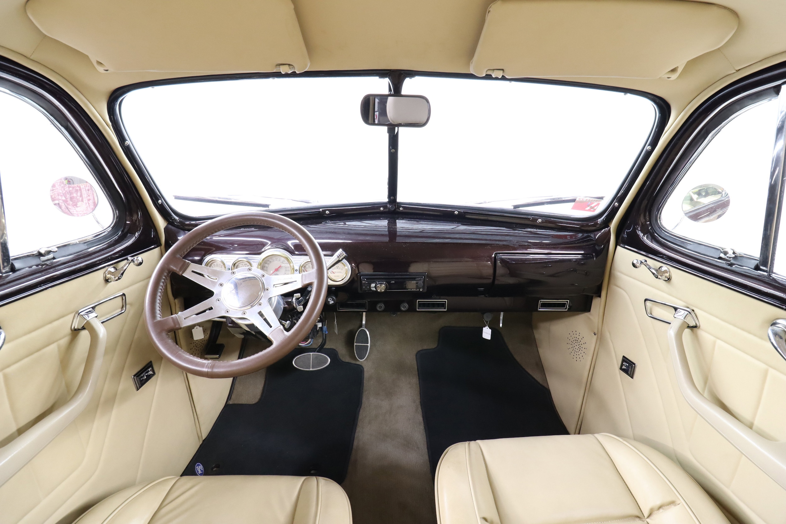 1946 Ford Super Deluxe 72