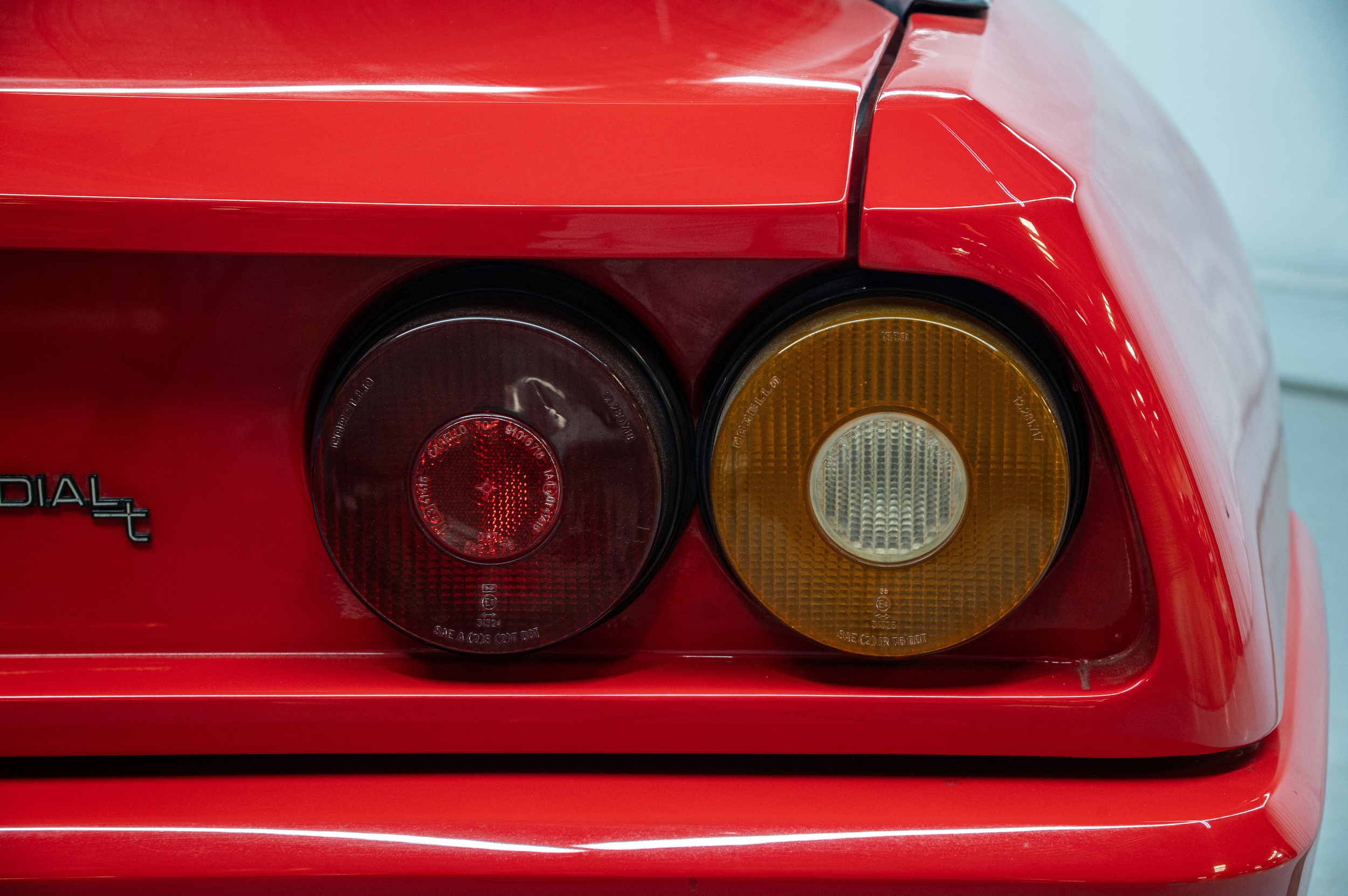 1991 Ferrari Mondial 102