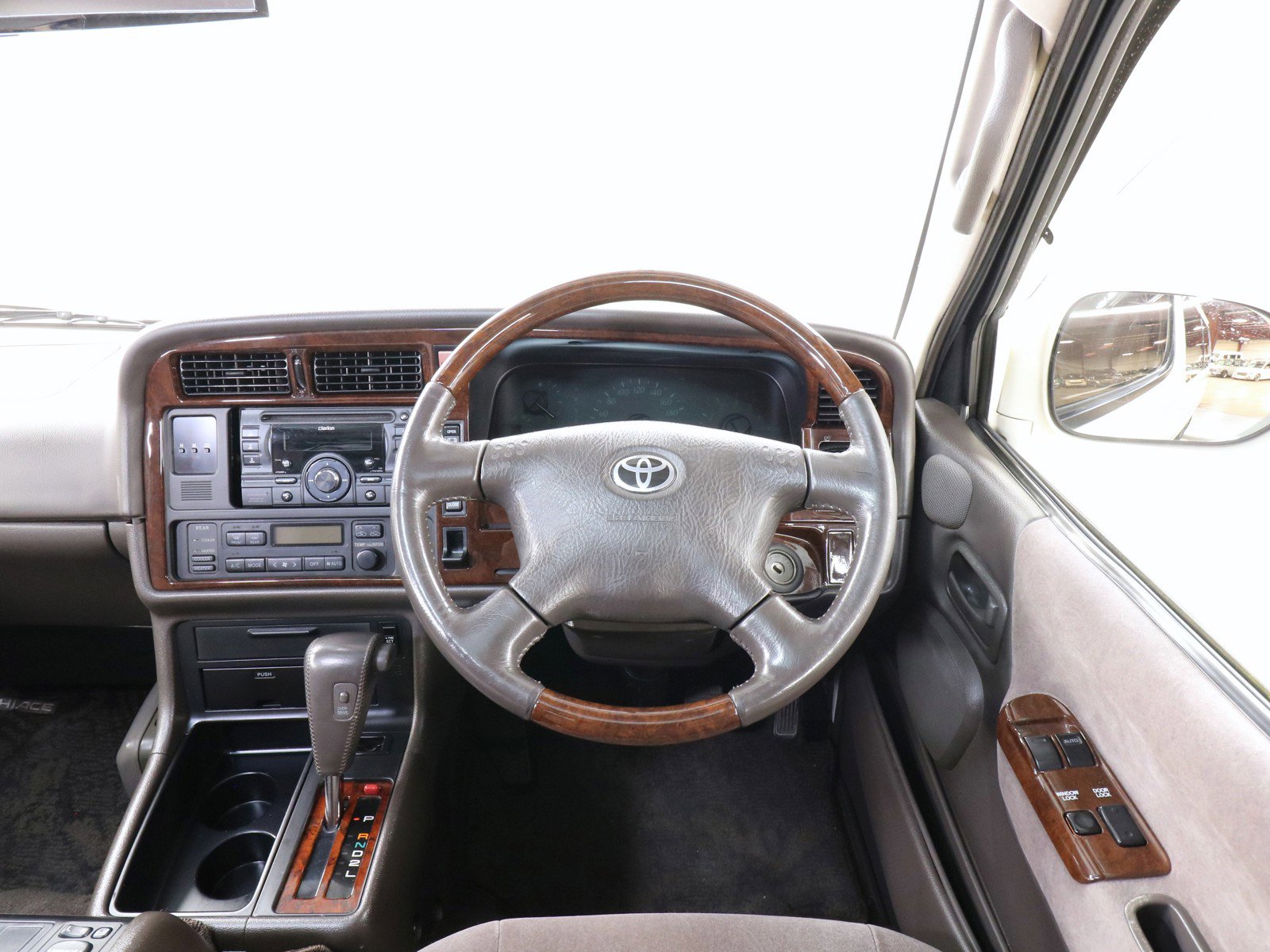1999 Toyota Hiace 10