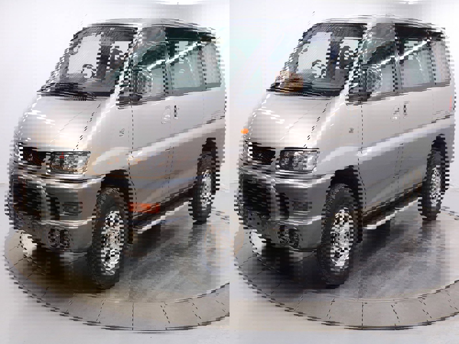 1997 Mitsubishi Delica 2