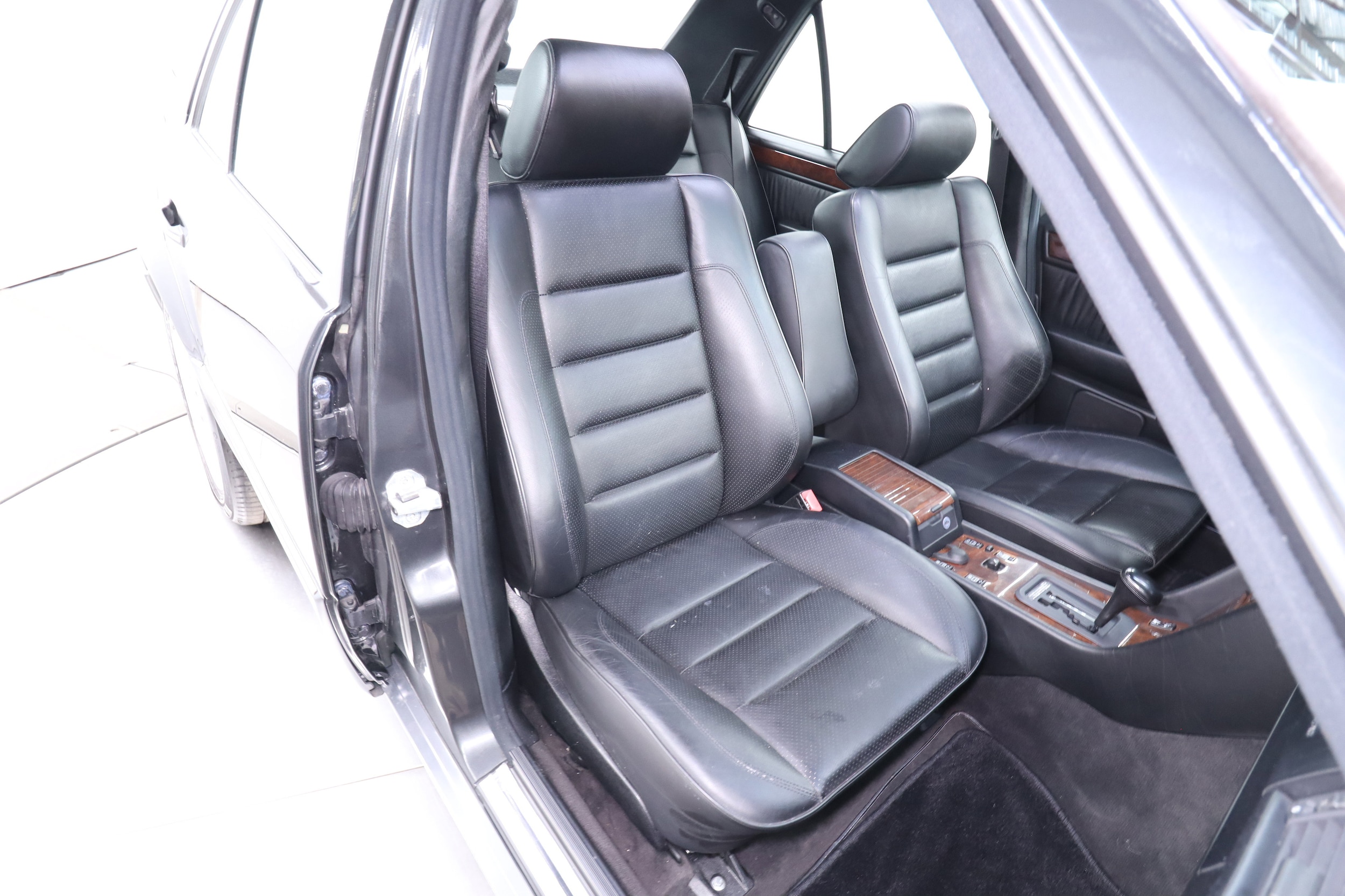 1994 Mercedes-Benz E500 19