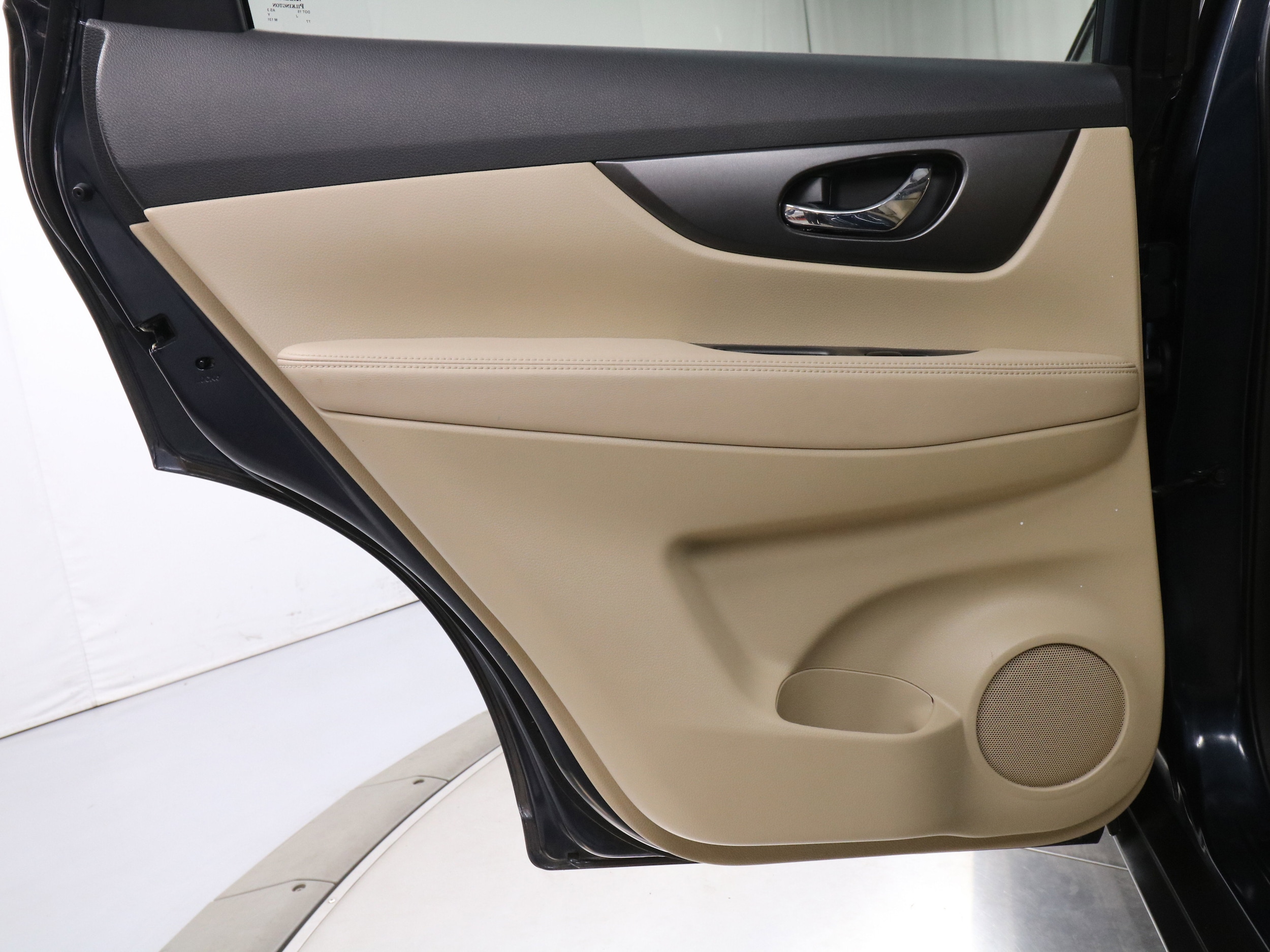 2015 Nissan Rogue 22