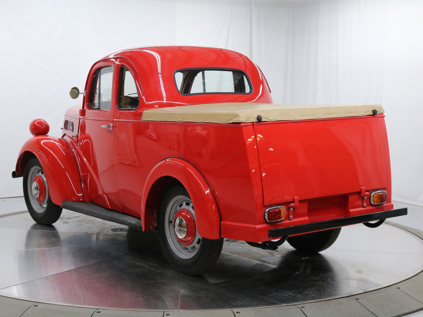1950 Ford Anglia 7
