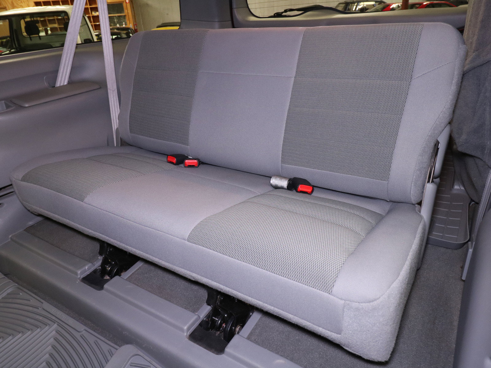 2005 Ford Excursion 20