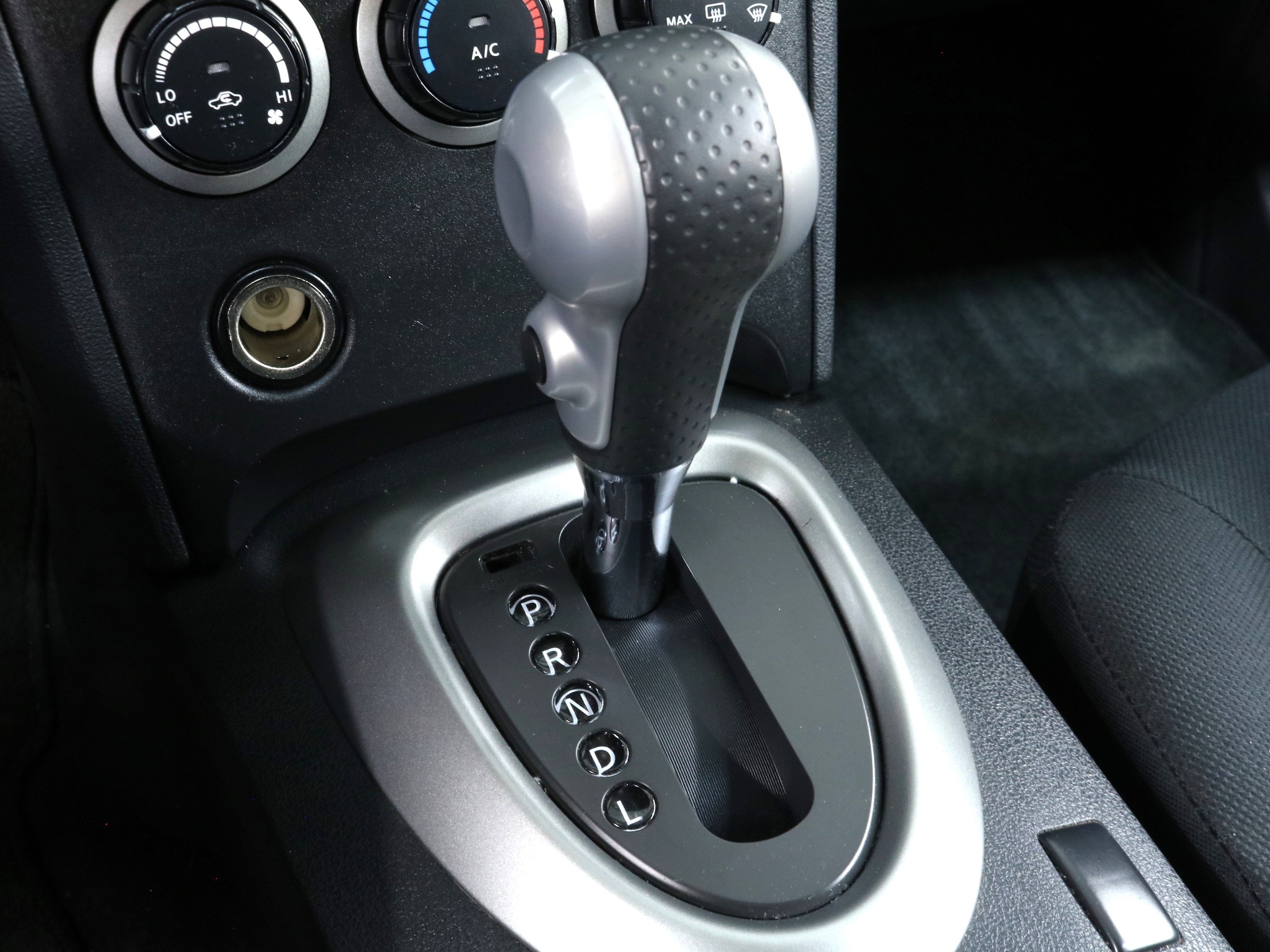 2013 Nissan Rogue 14