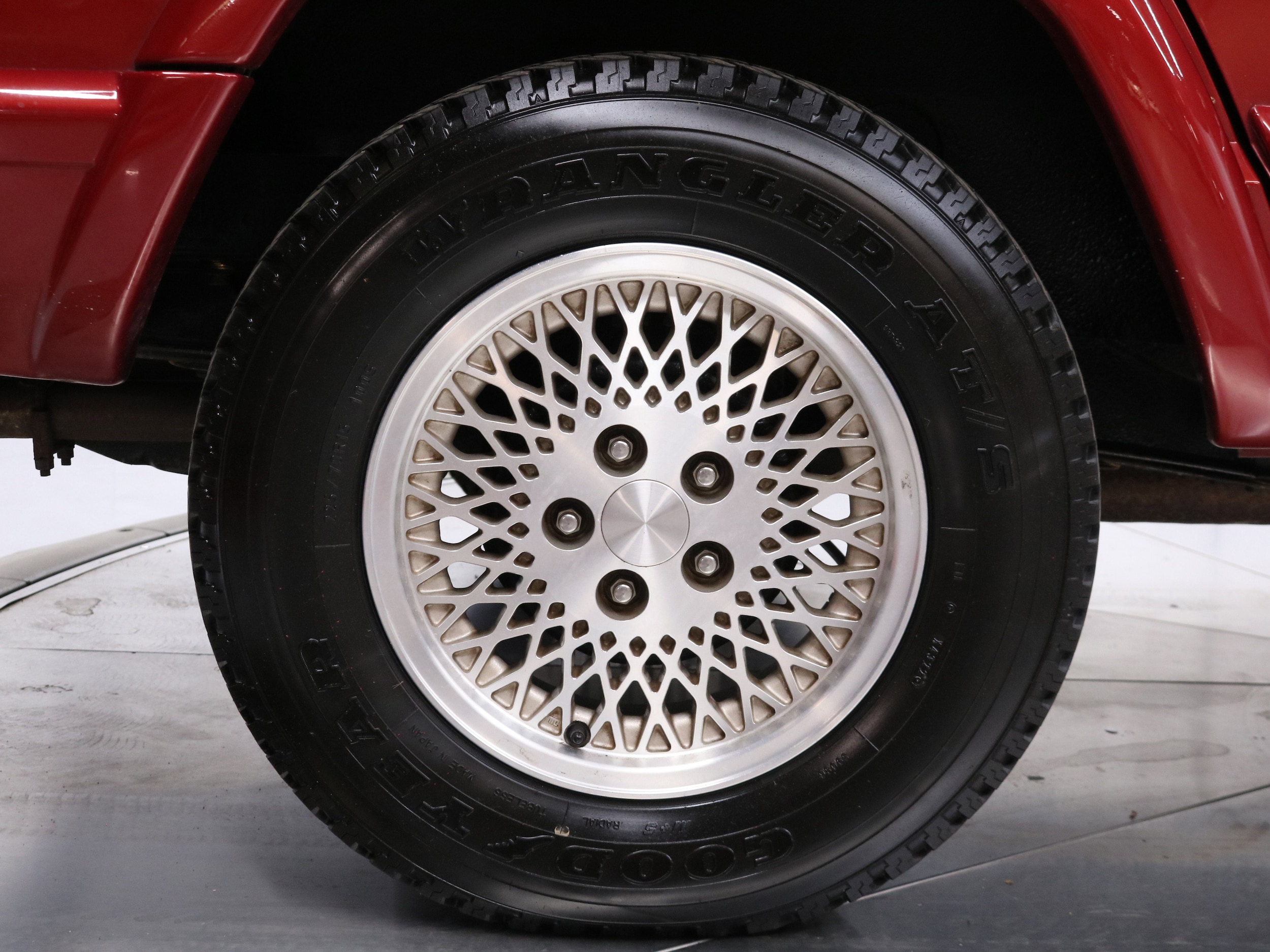 2000 Jeep Cherokee 32