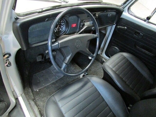 1977 Volkswagen Beetle 9
